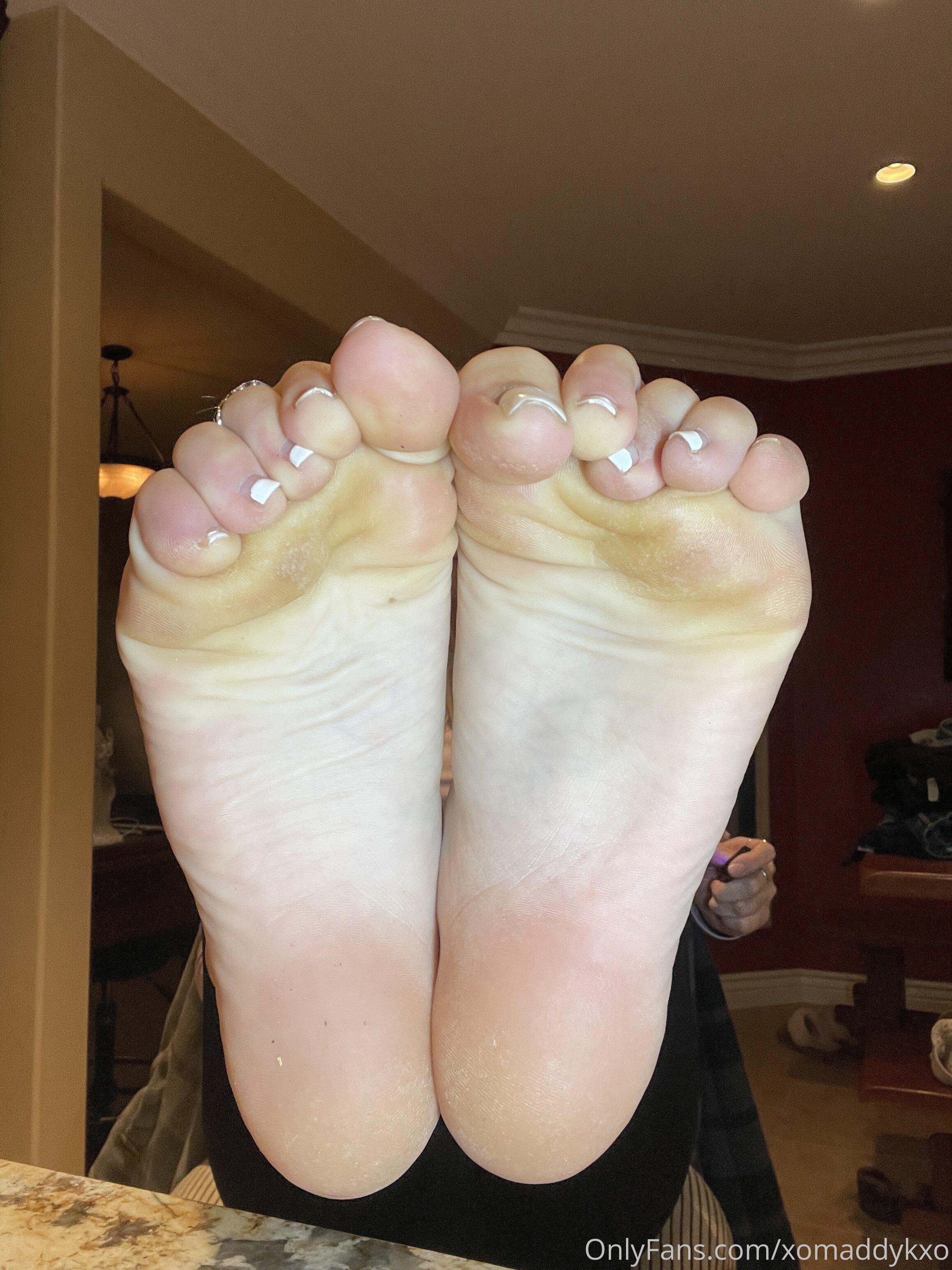 xomaddykxo feet photo 8