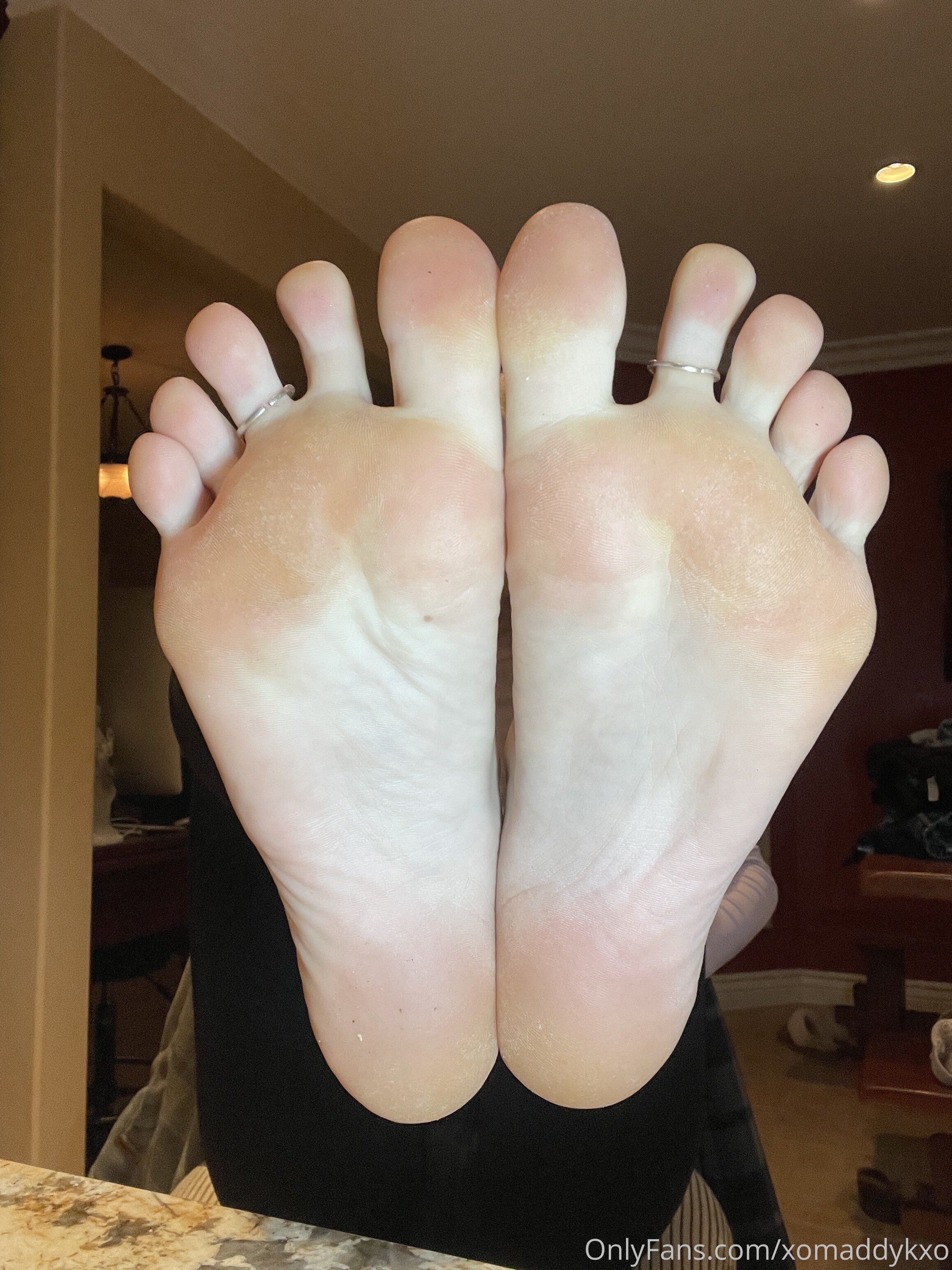 xomaddykxo feet photo 14