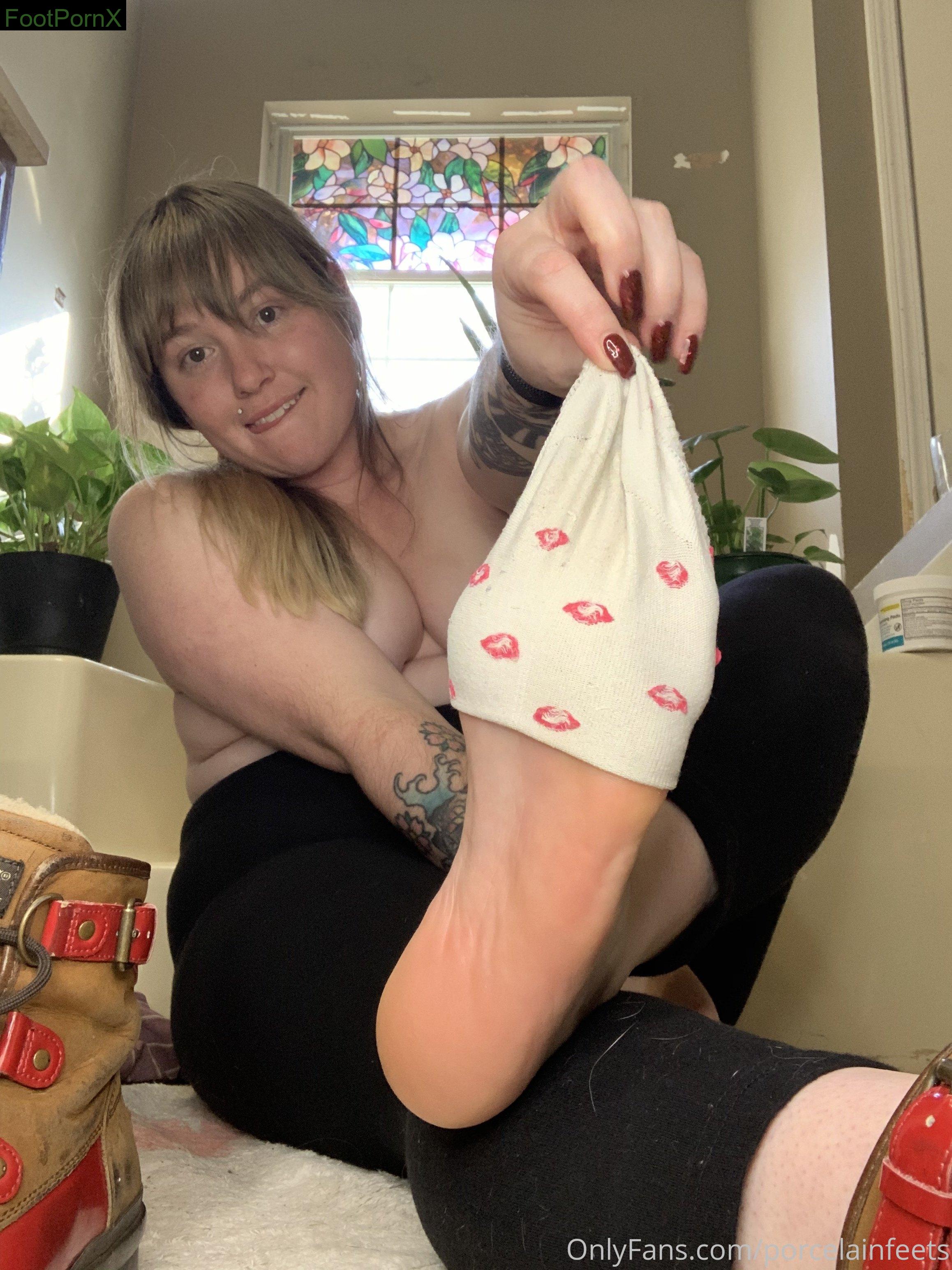 porcelainfeets feet photo 1