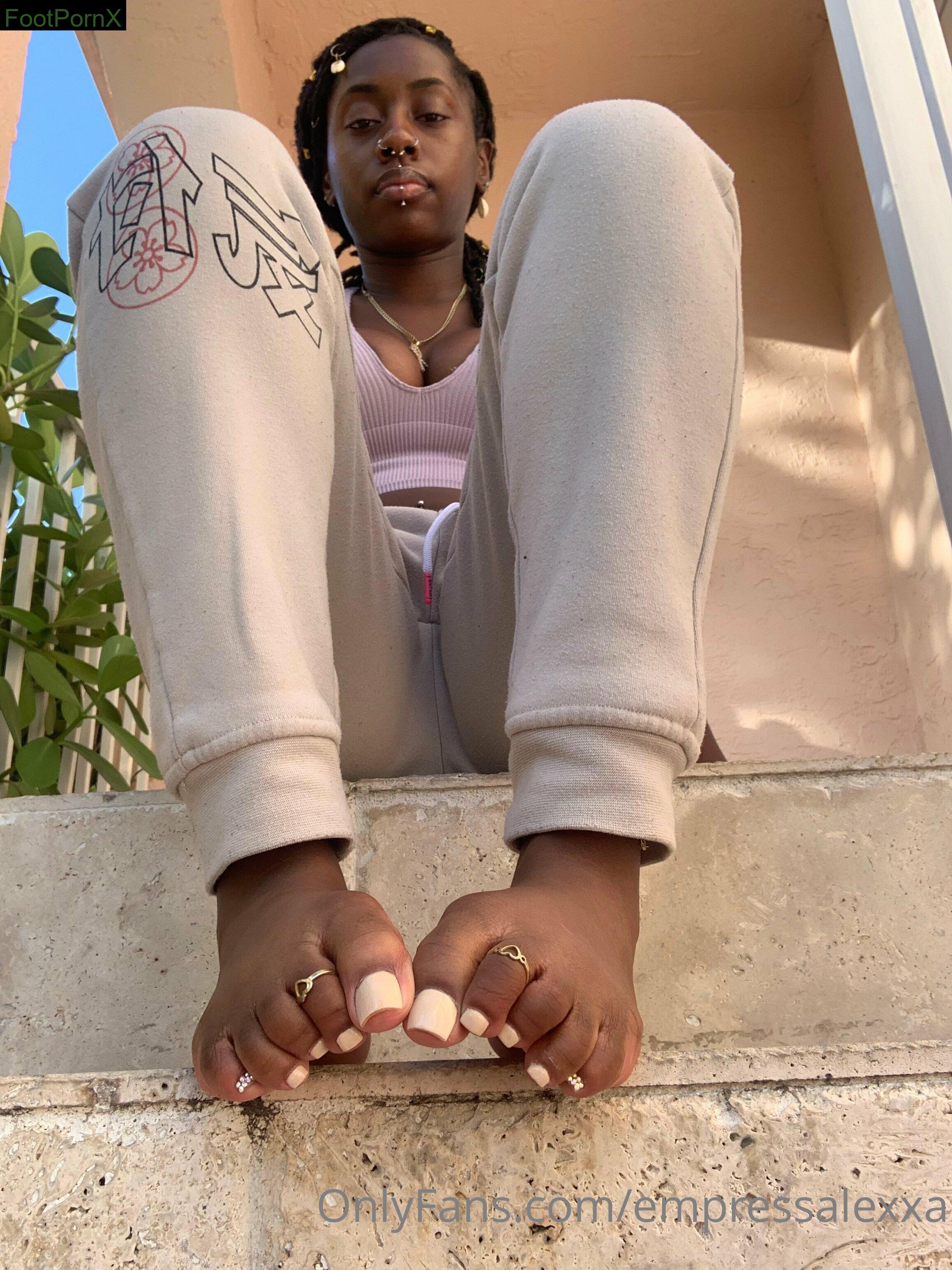 empressalexxa feet photo 18