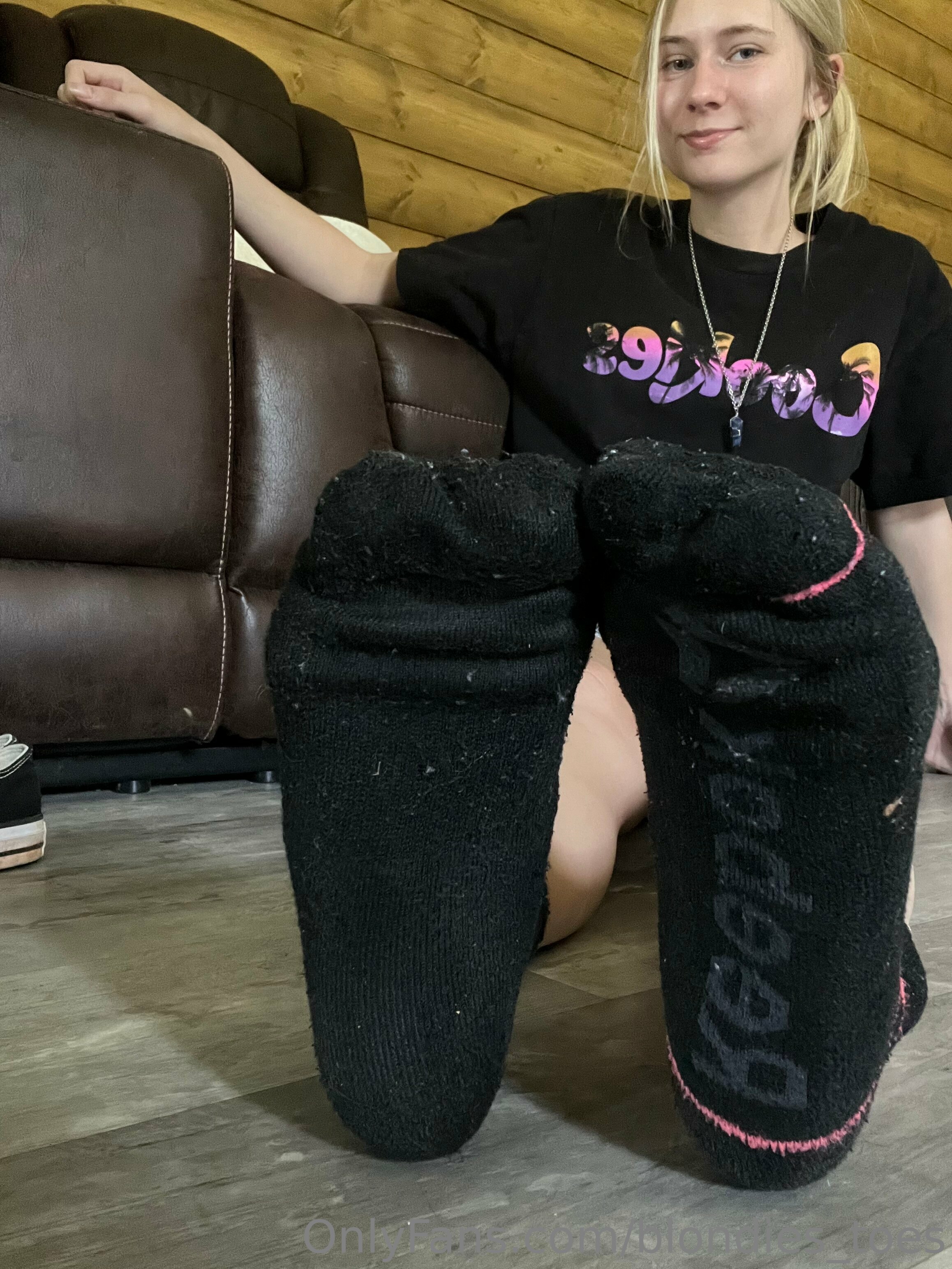 brees_feet1 feet photo 4