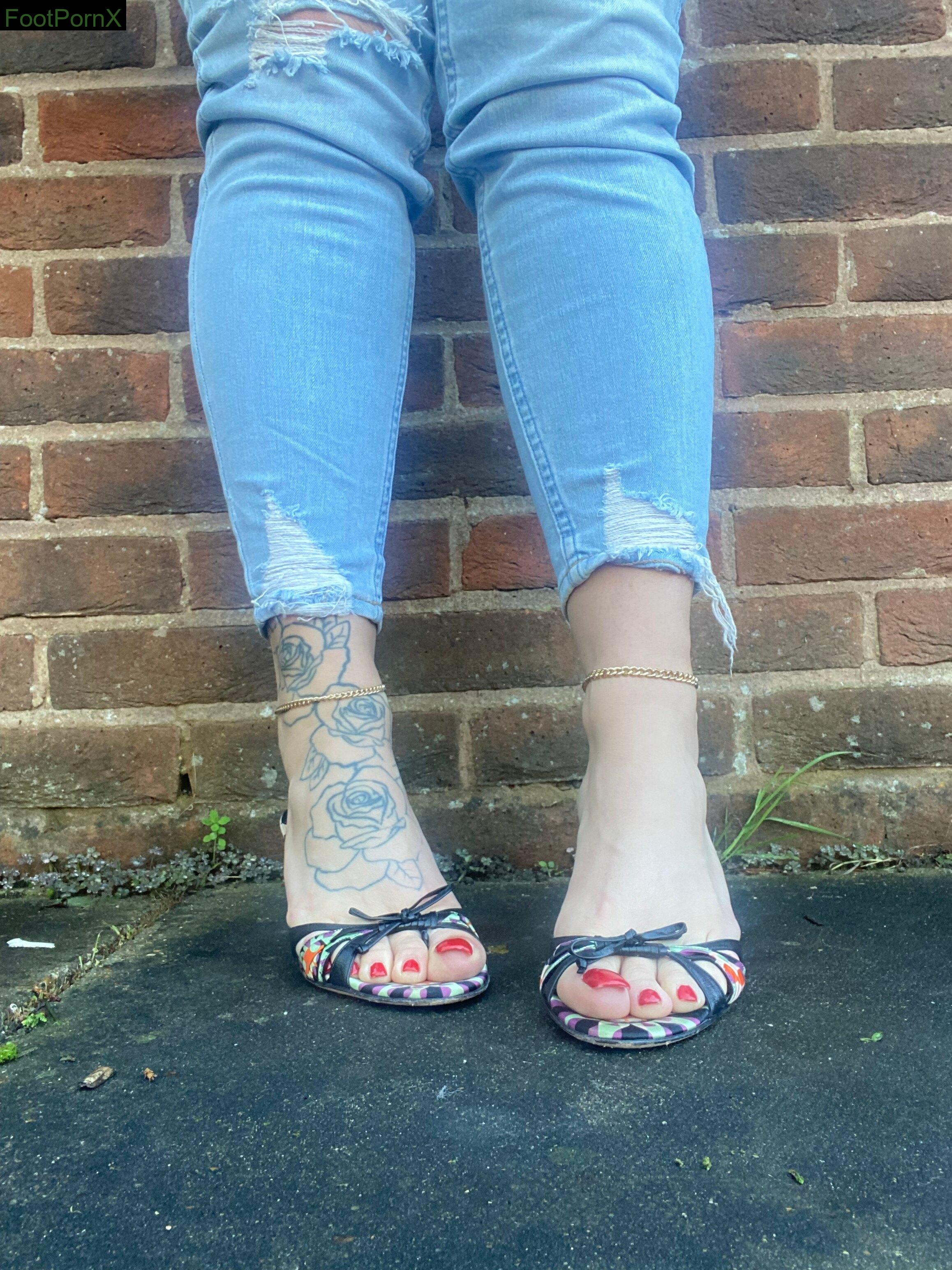 bunnythefootmodel feet photo 4