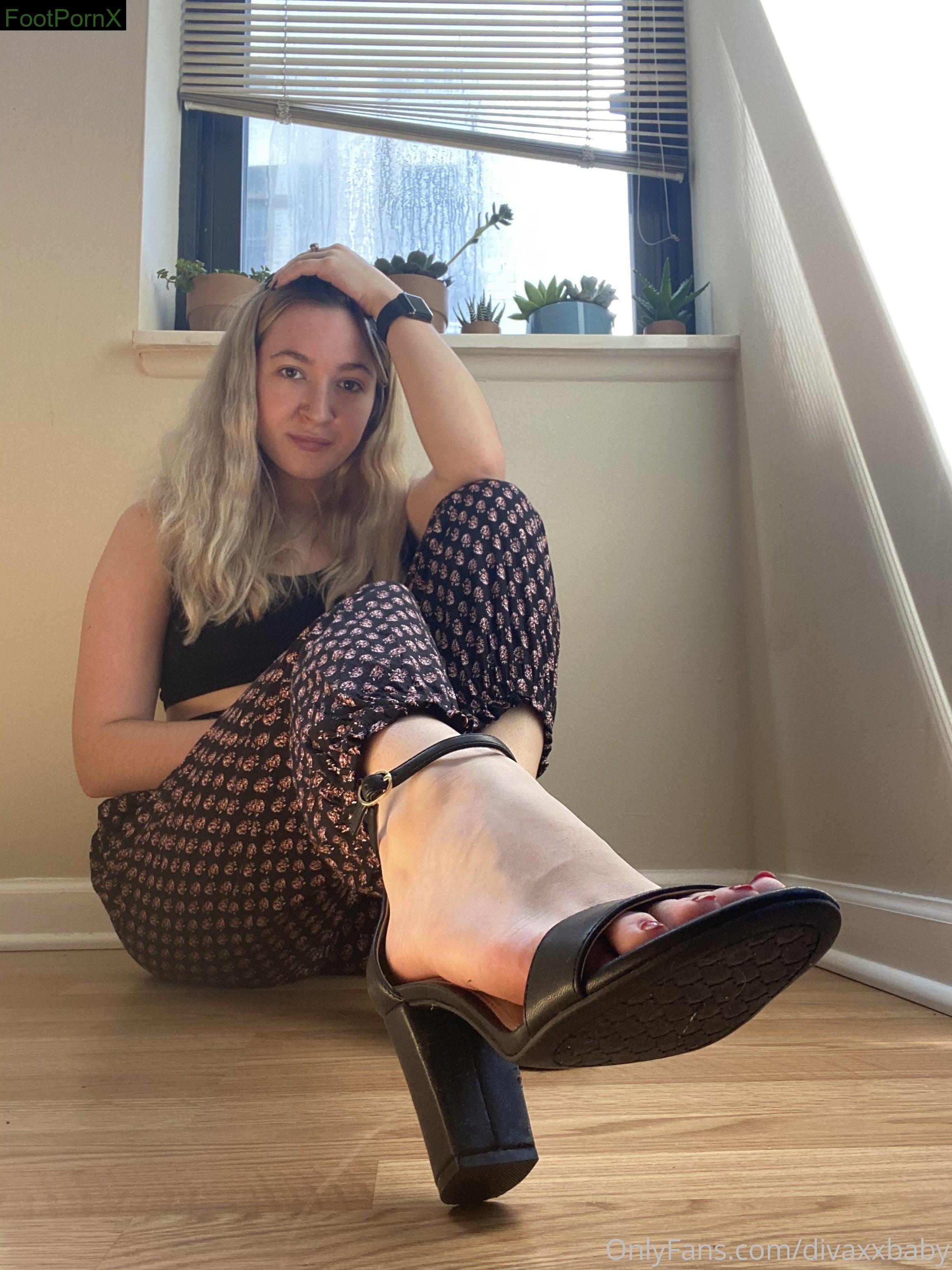 divaxxbaby feet photo 14