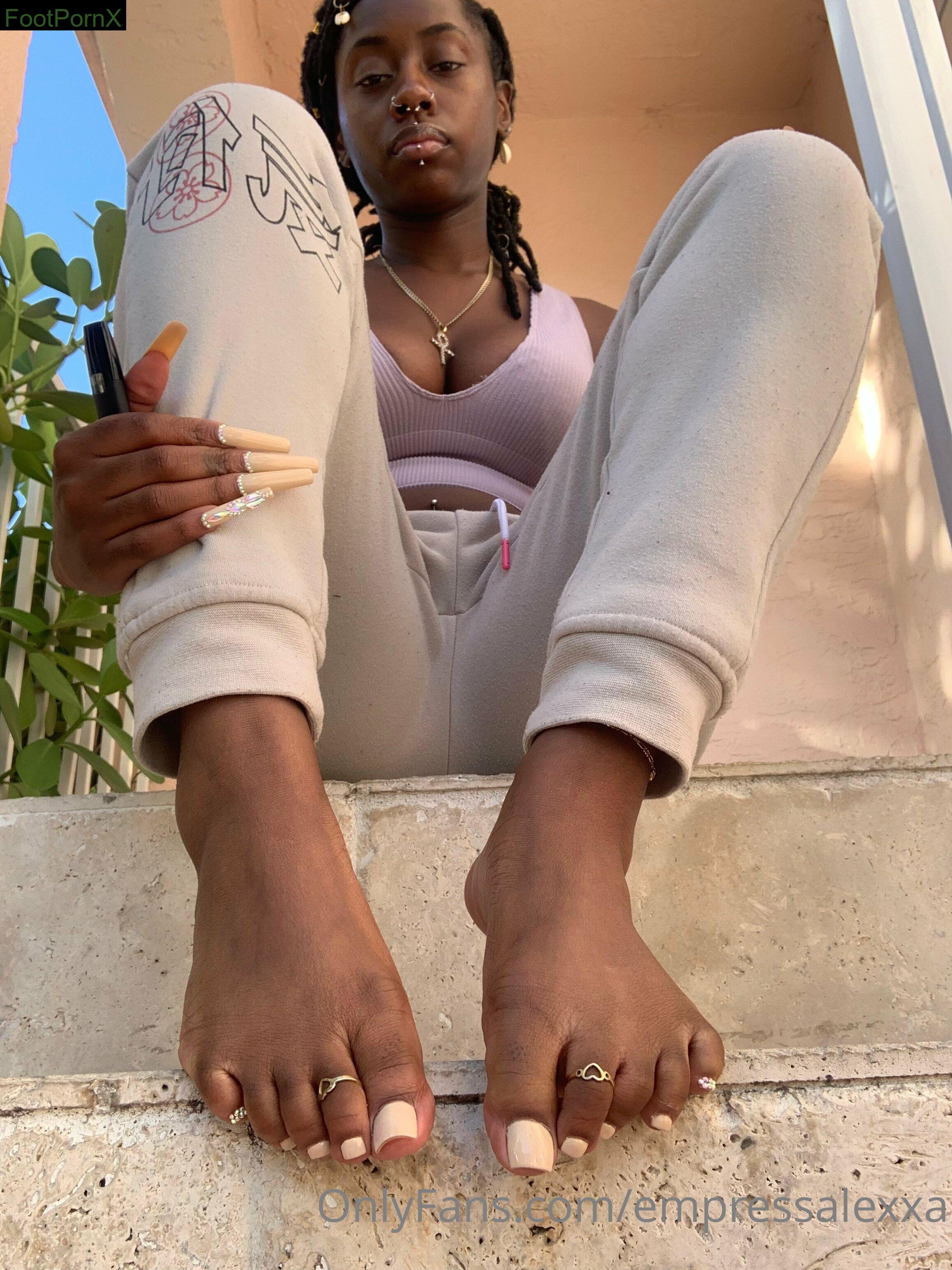 empressalexxa feet photo 23