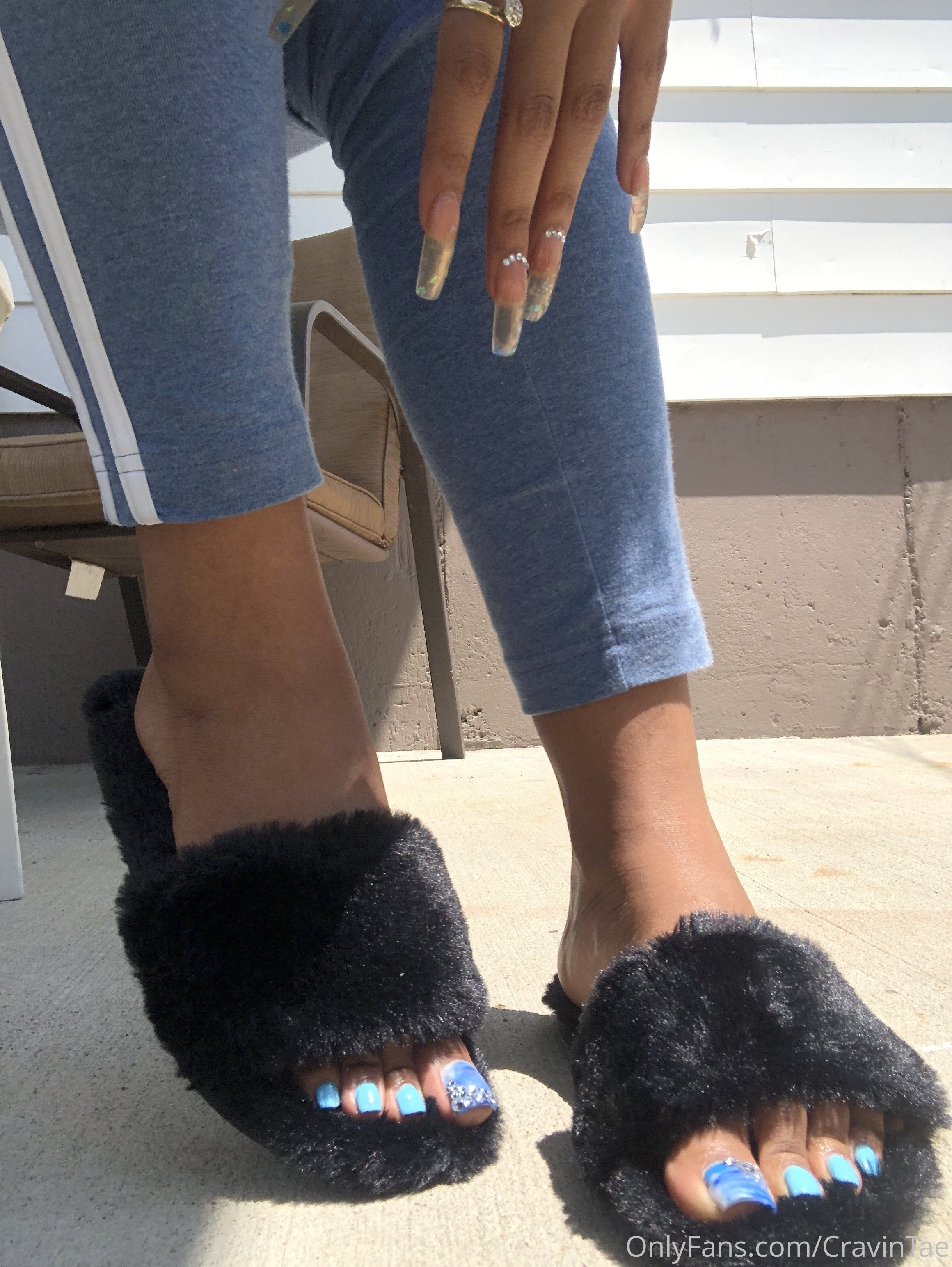 cravintae feet photo 2