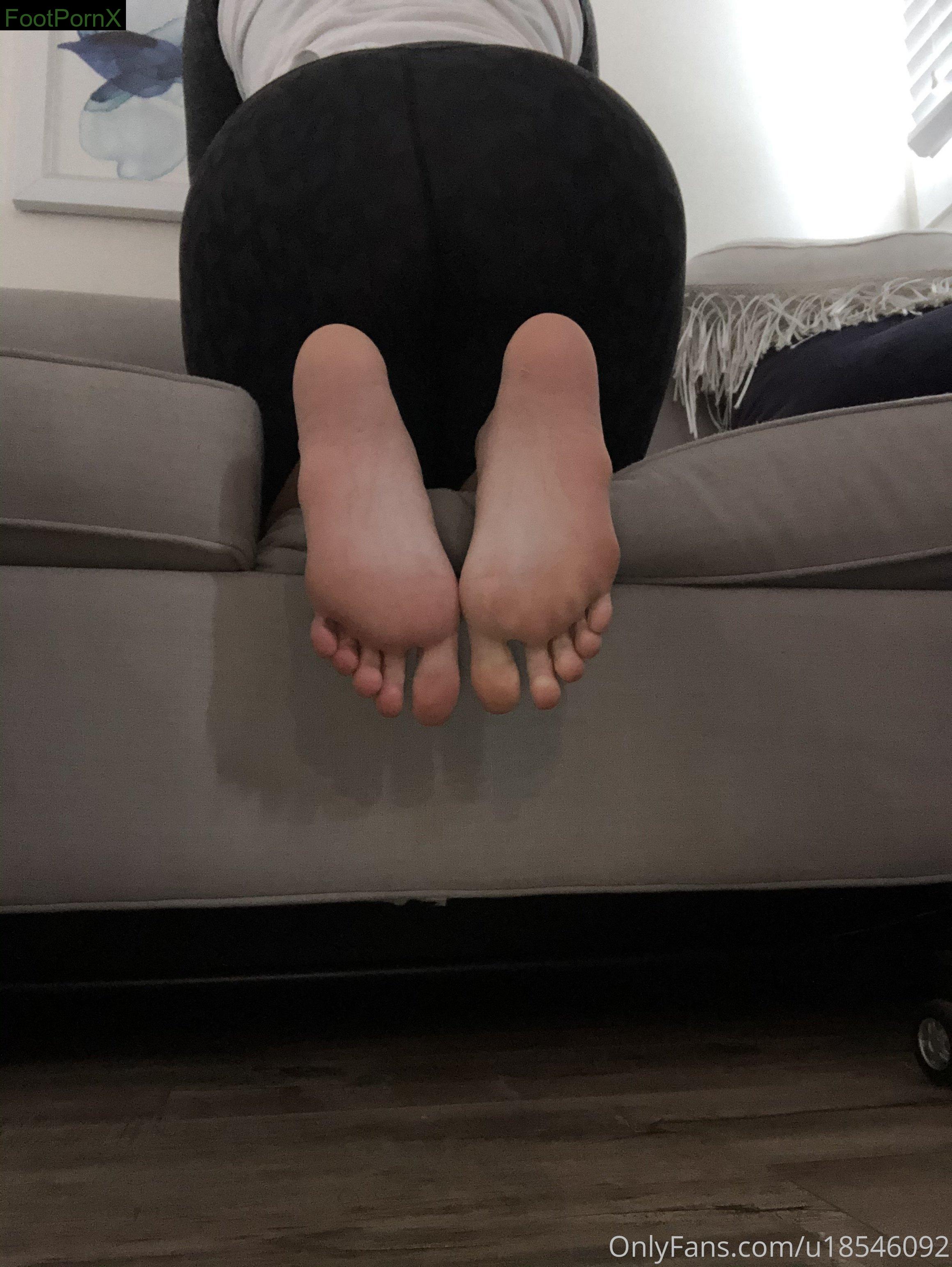 thebarefootcutie feet photo 9