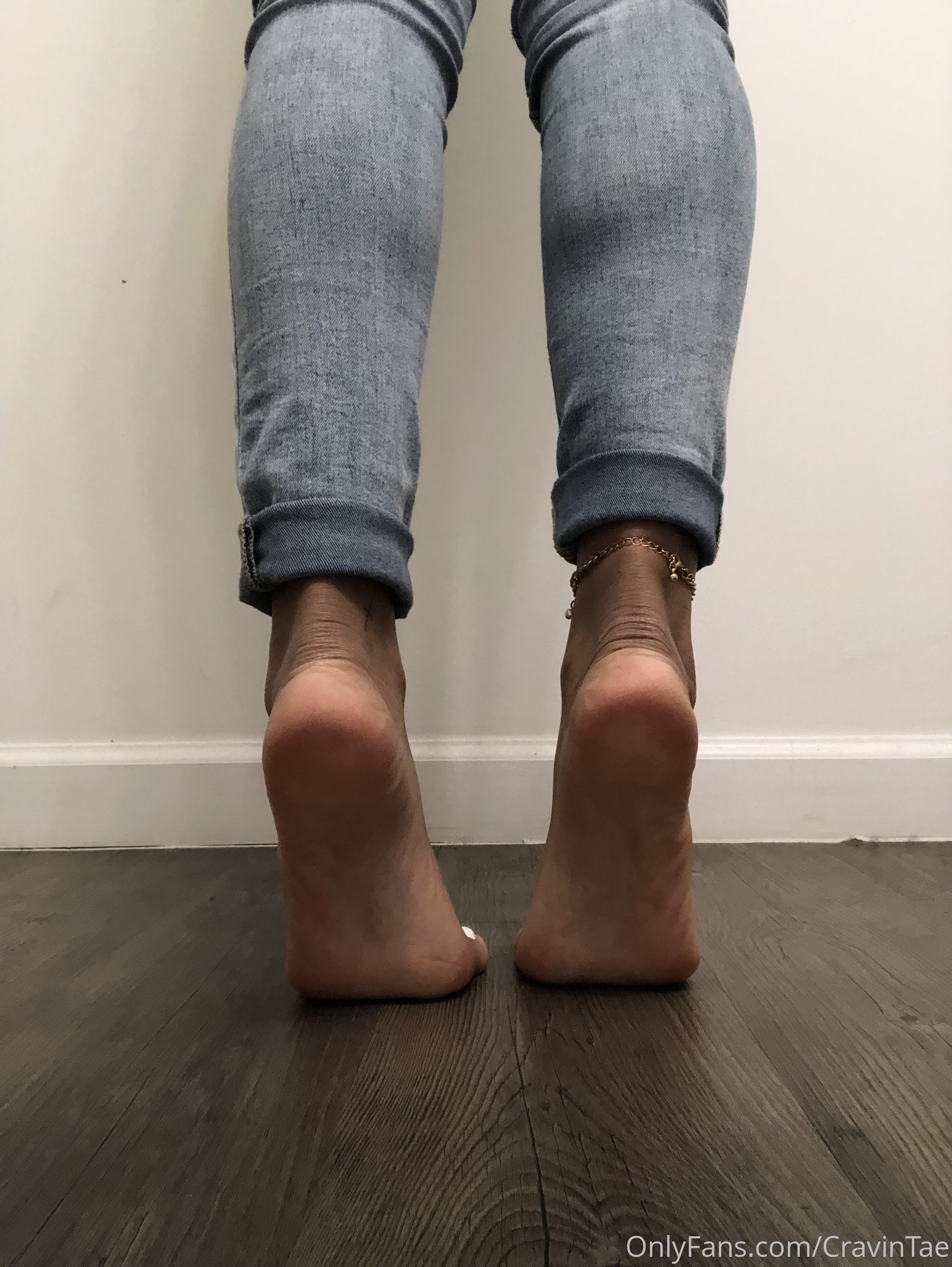 cravintae feet photo 10