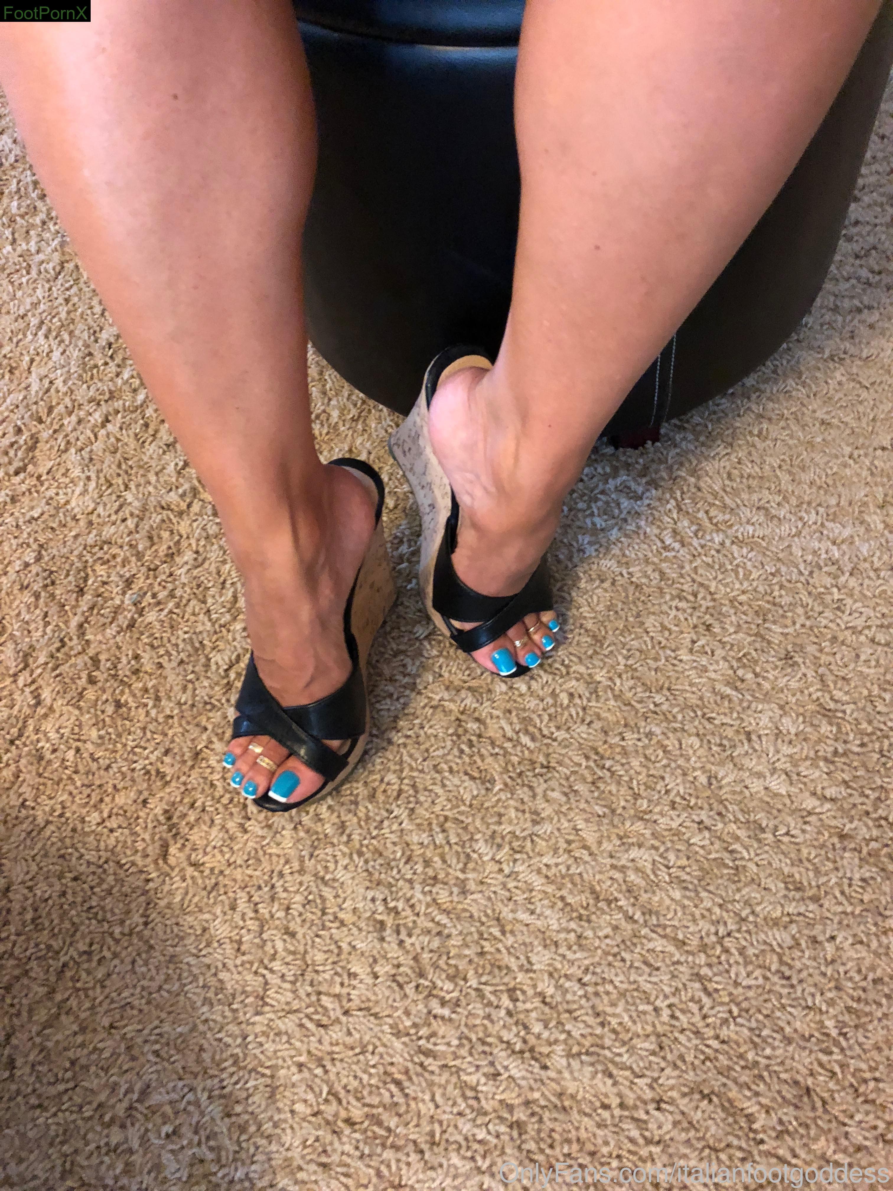 italianfootgoddess feet photo 11