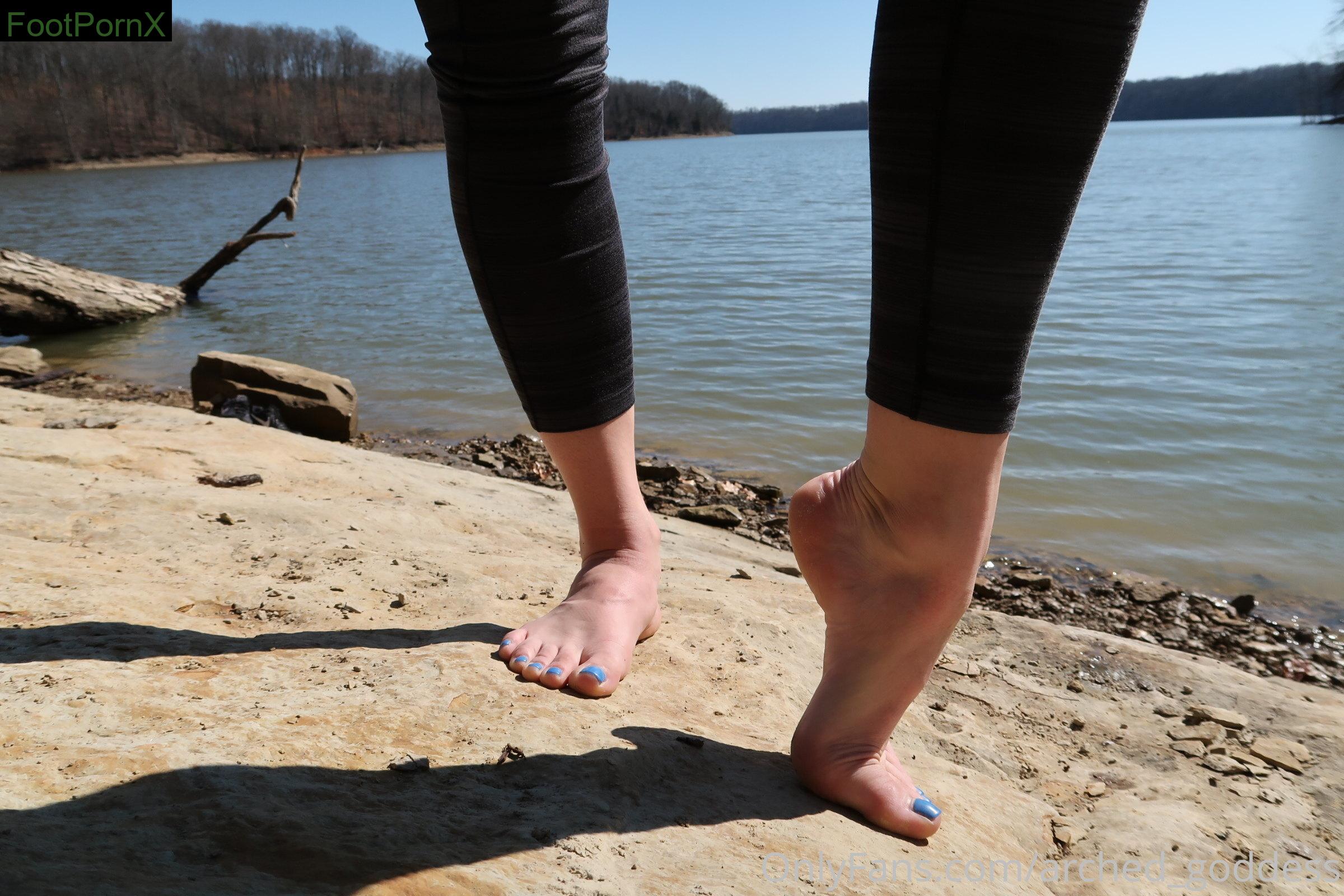 arched_goddess feet photo 12