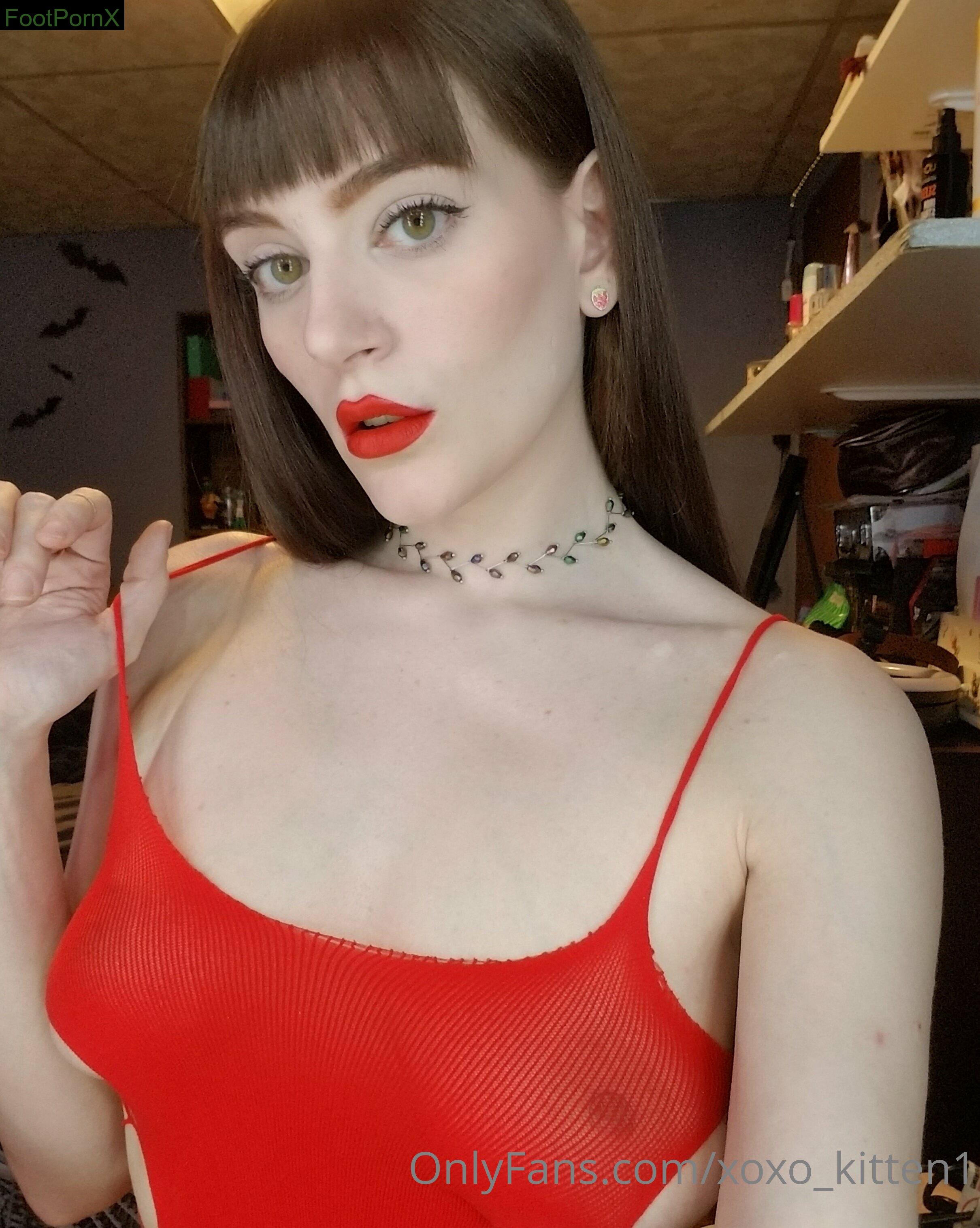 xoxo_kitten1 feet photo 14