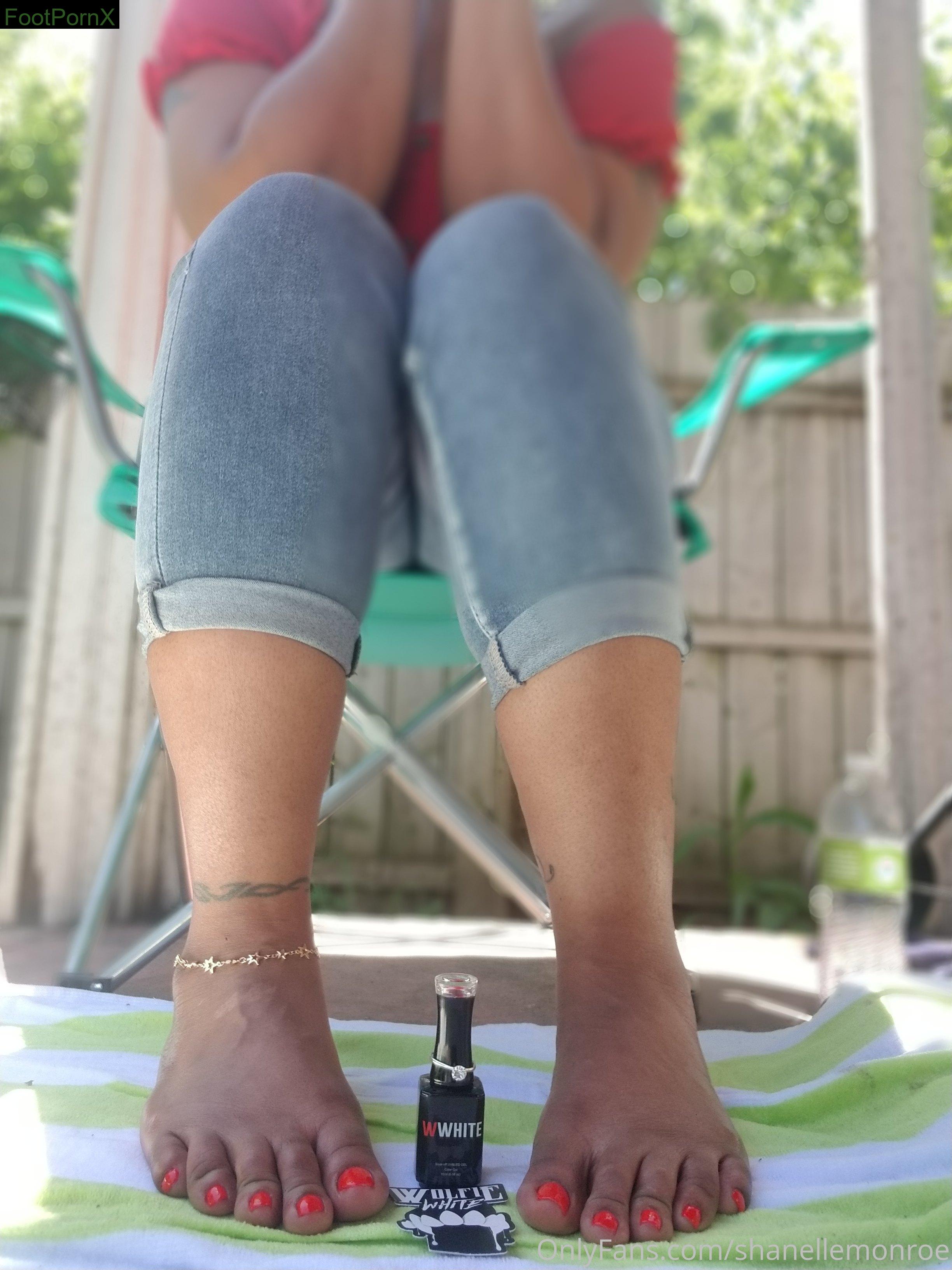 shanellemonroe feet photo 2