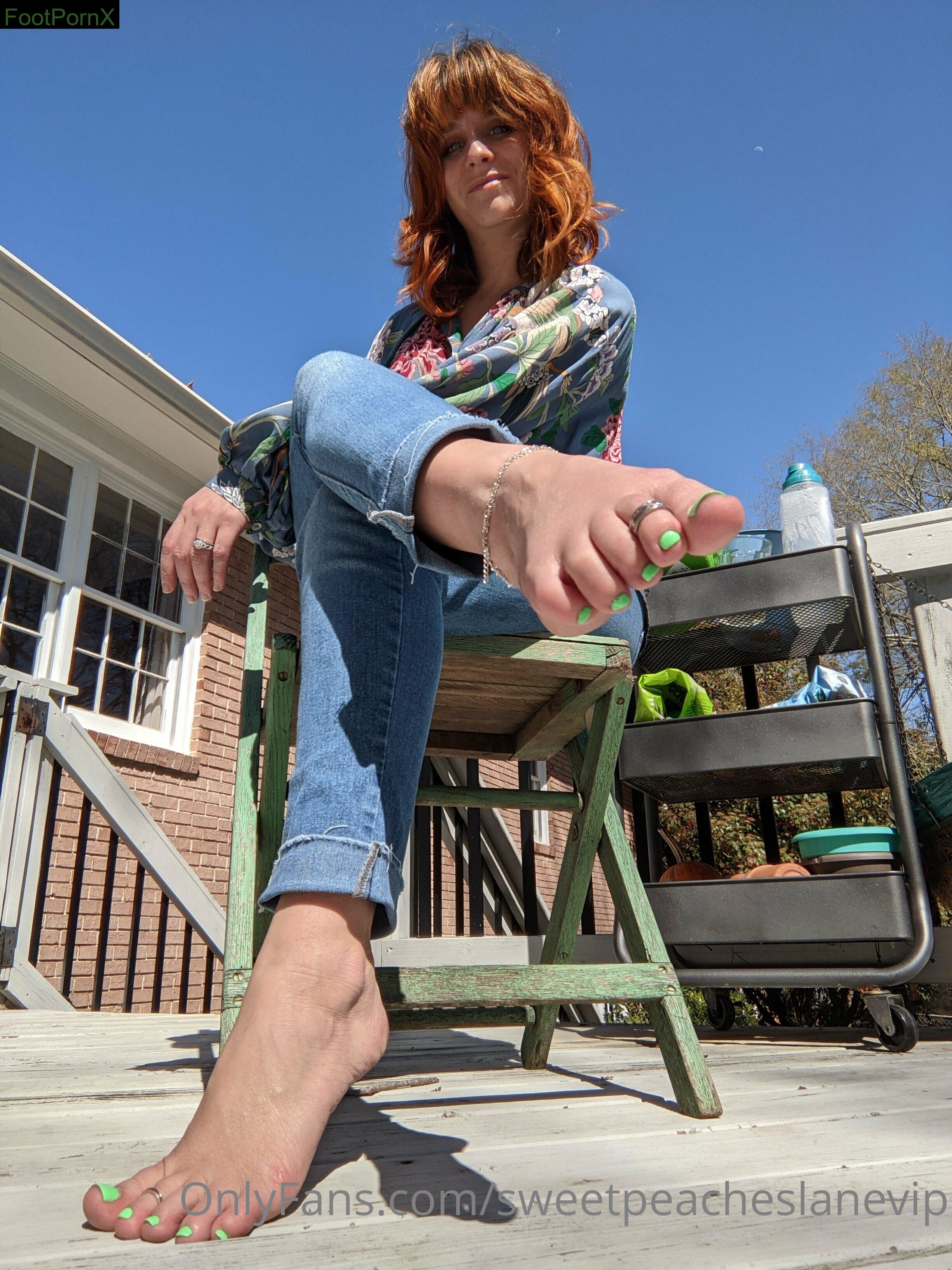 sweetpeacheslanevip feet photo 18