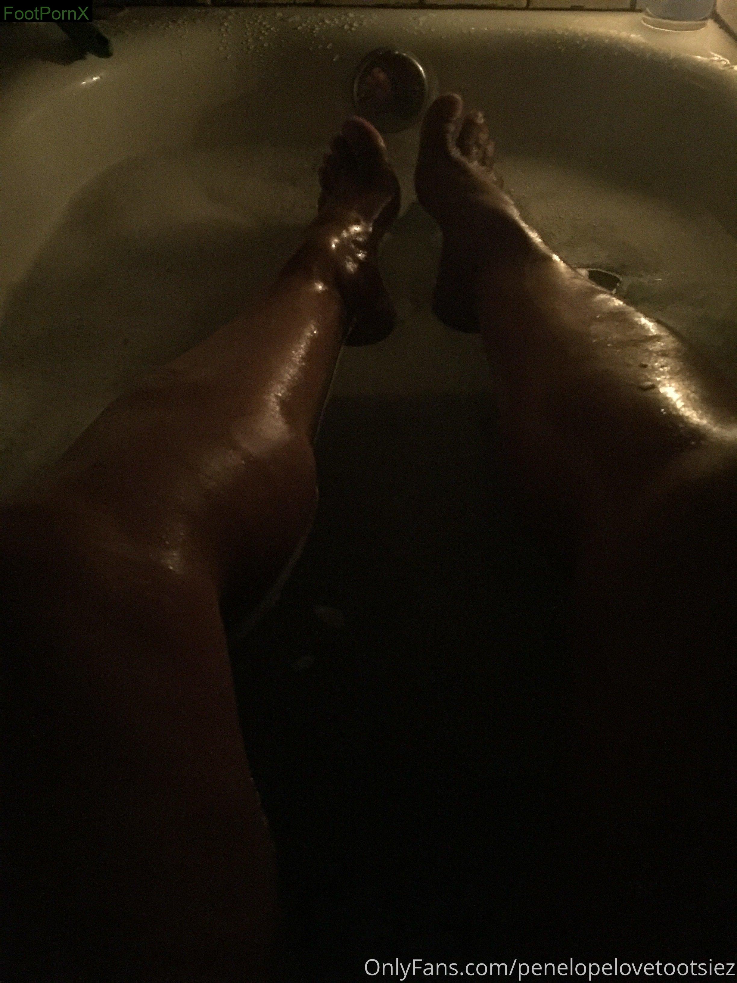 penelopelovetootsiez feet photo 16