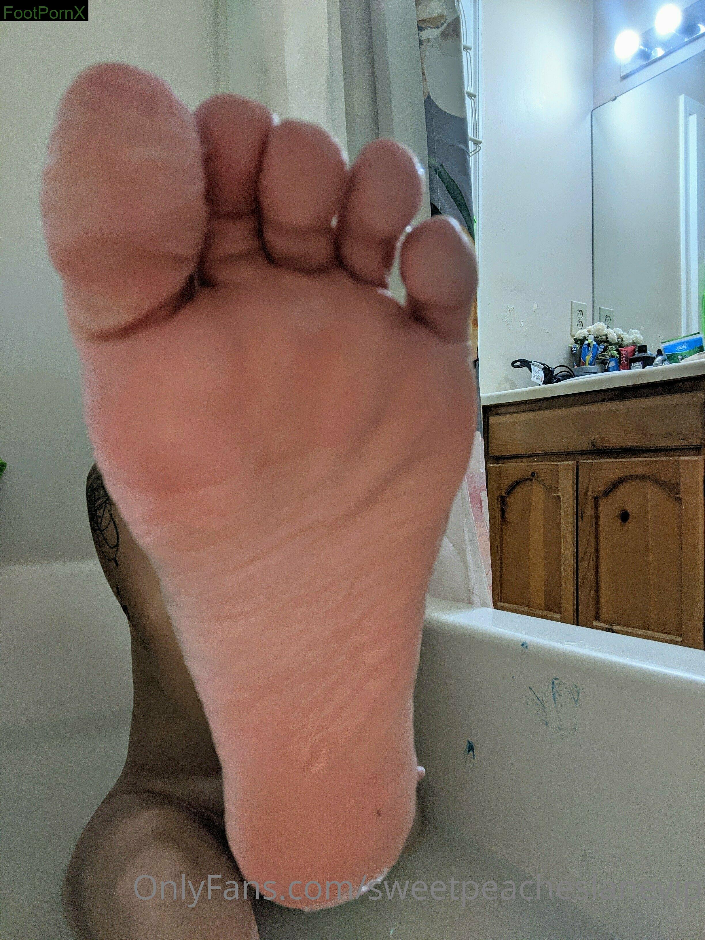 sweetpeacheslanevip feet photo 11
