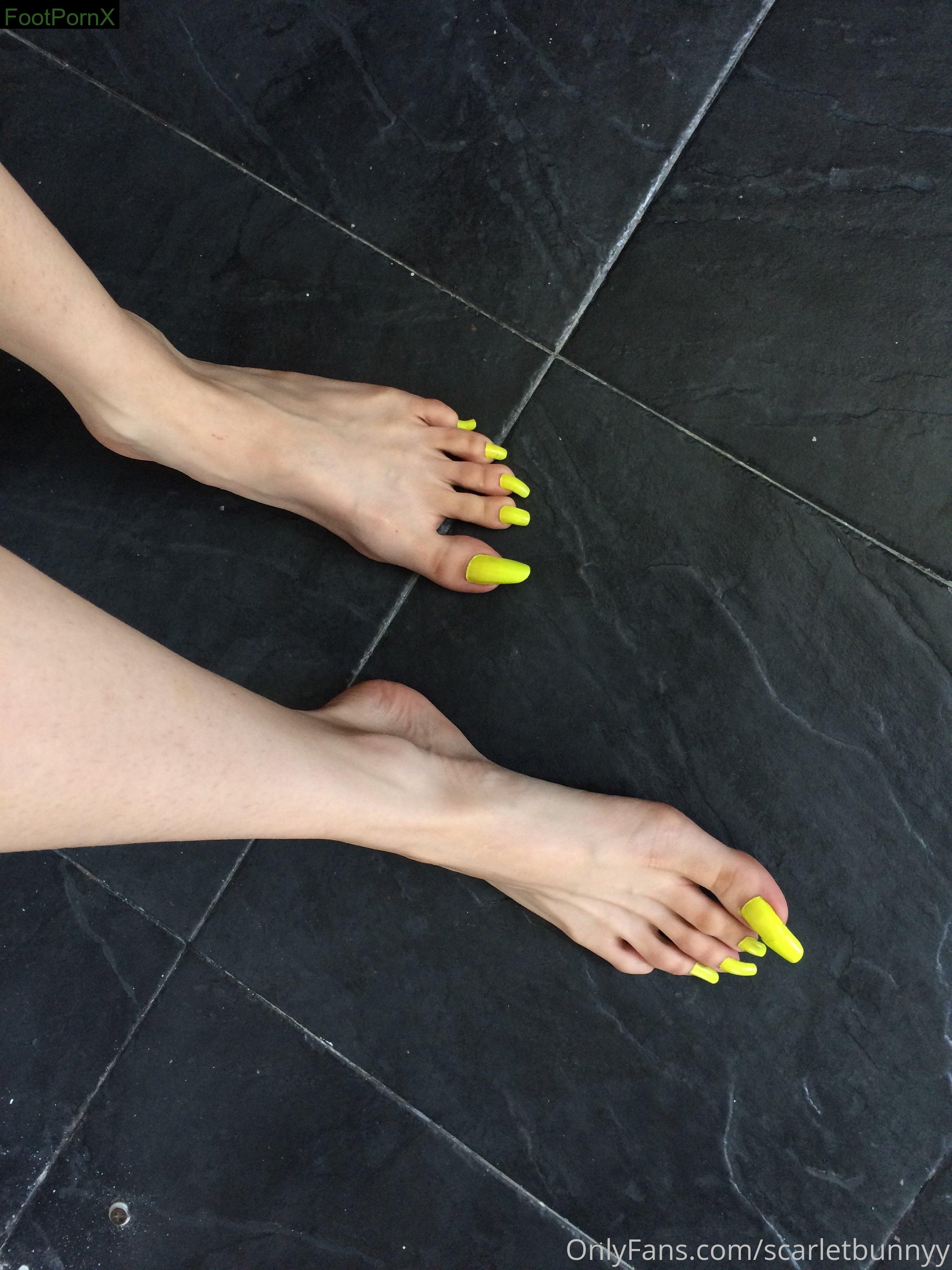 scarletbunnyy feet photo 6