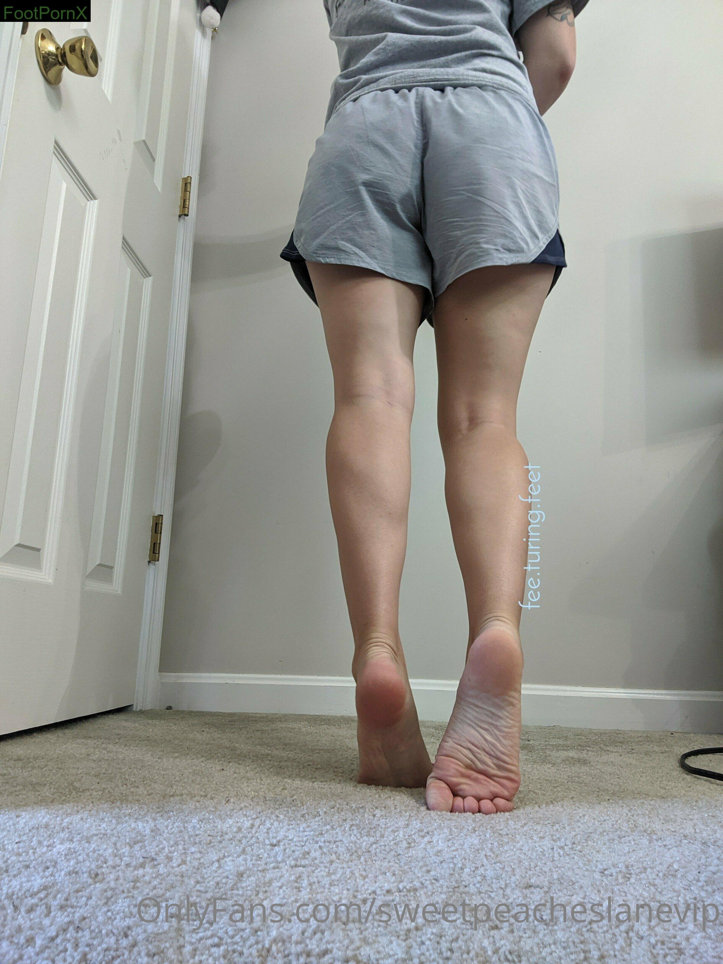 sweetpeacheslanevip feet photo 17