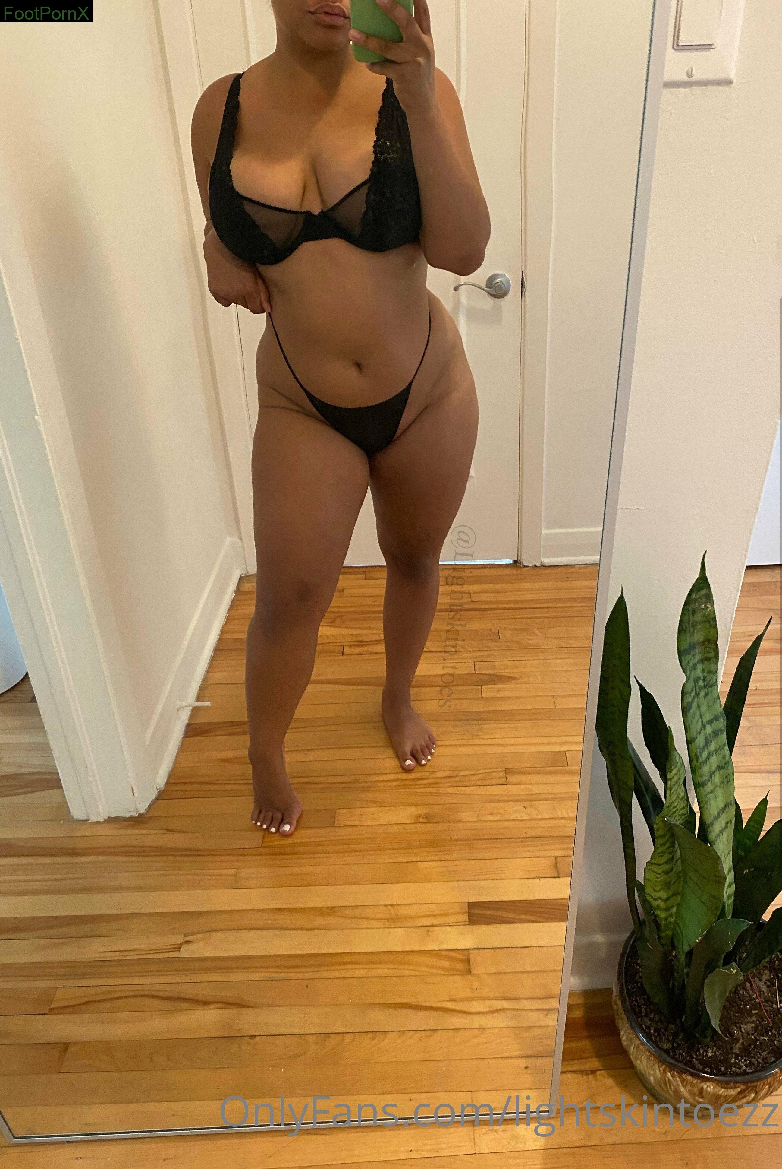 lightskintoezz feet photo 19