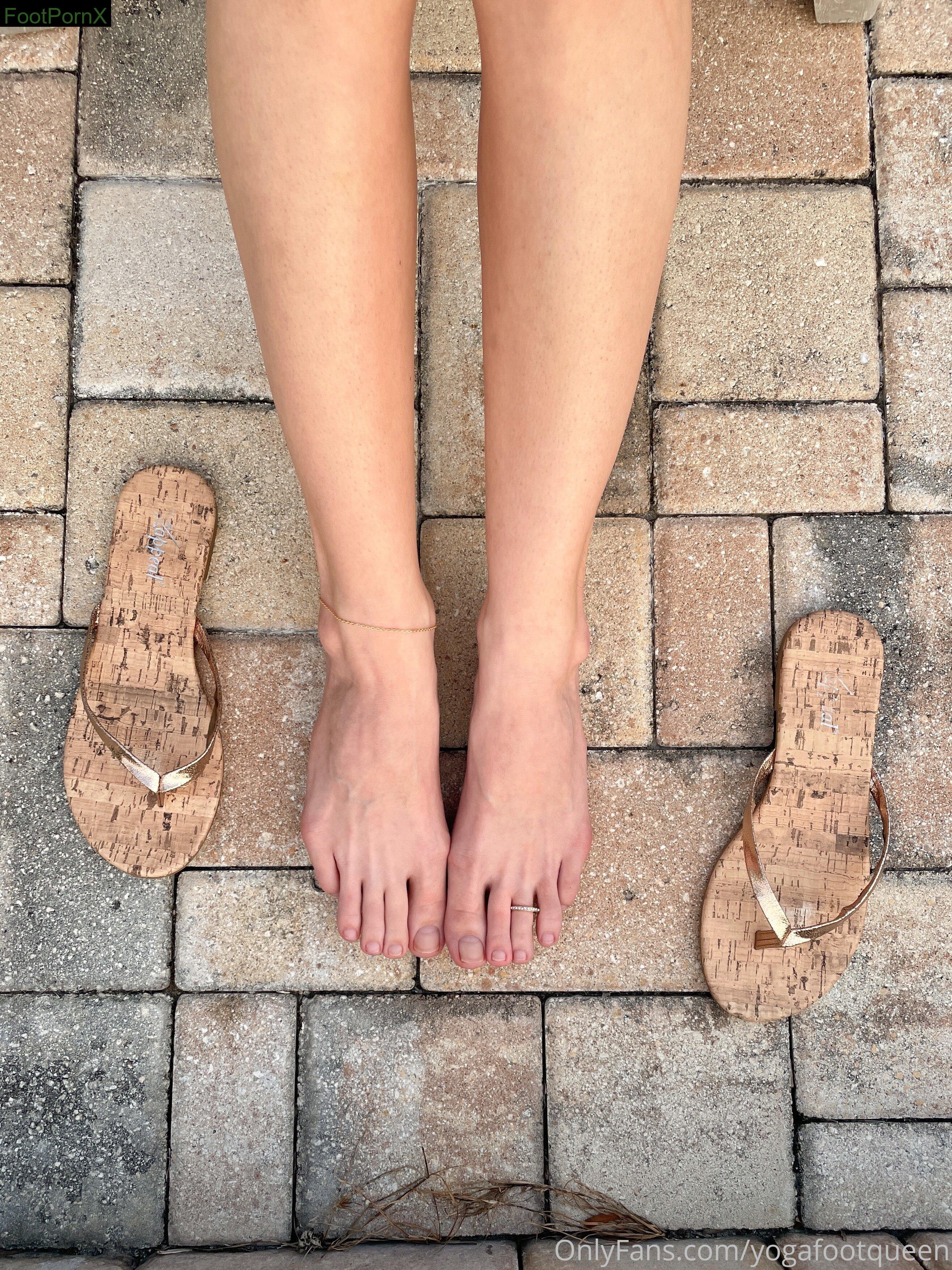 yogafootqueen feet photo 3