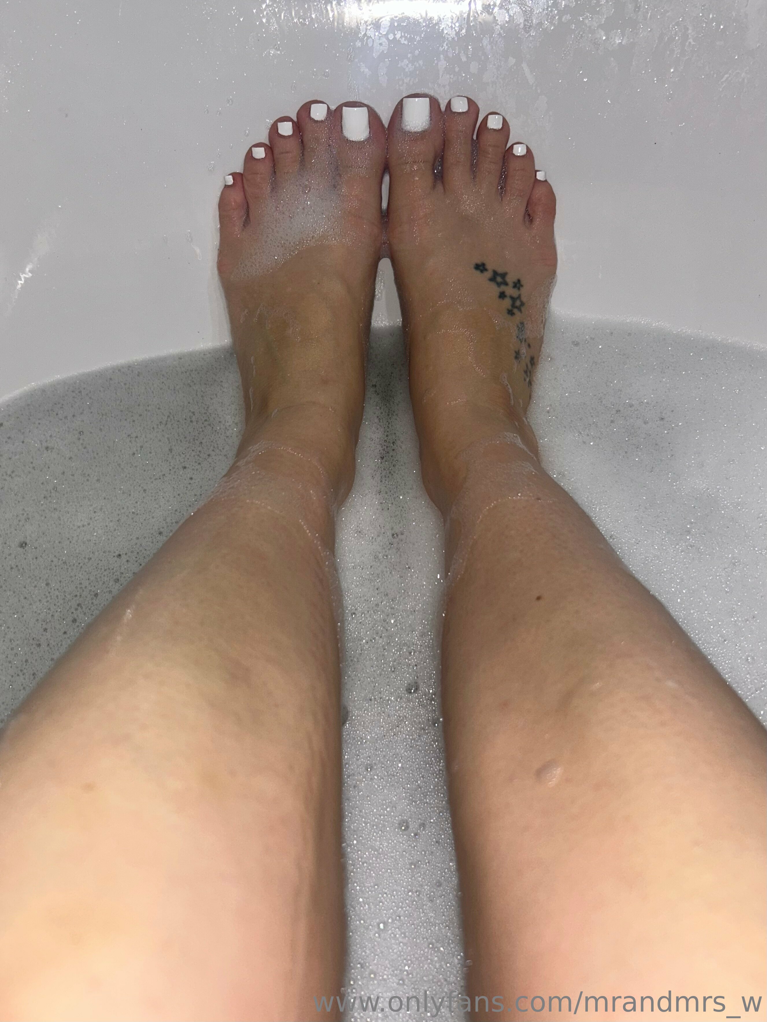 mrandmrs_w feet photo 8