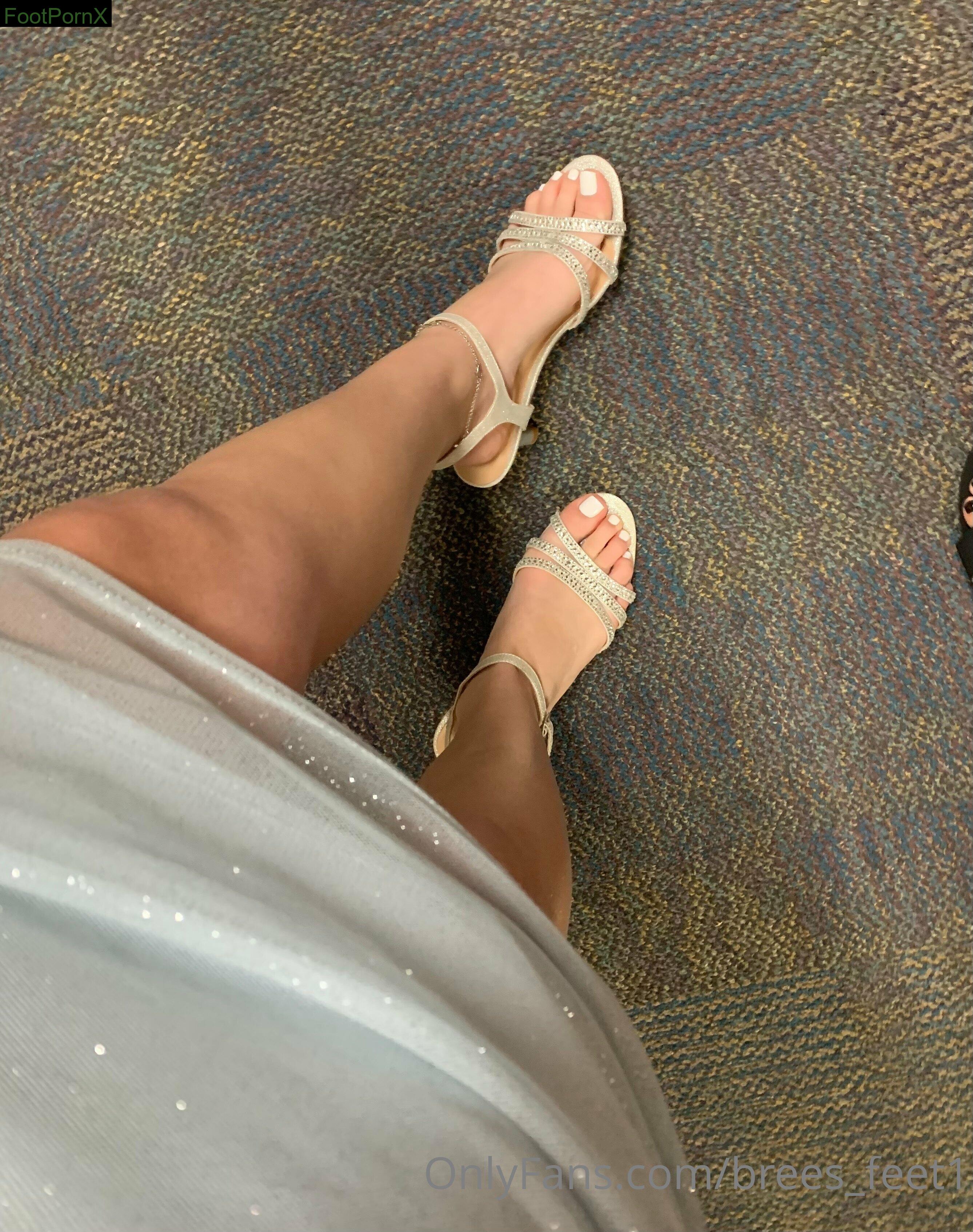 brees_feet1 feet photo 20