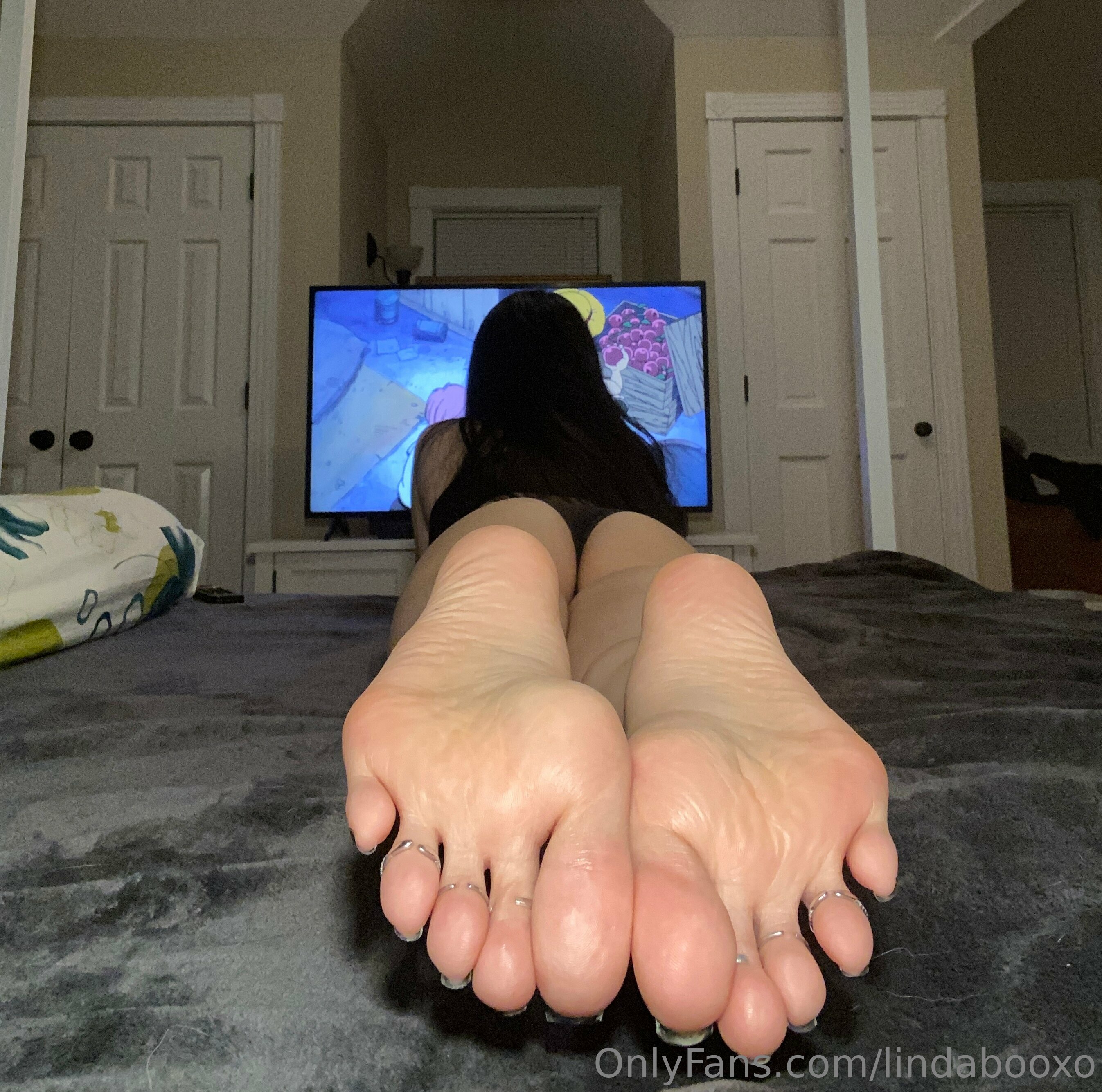 lindabooxo feet photo 3