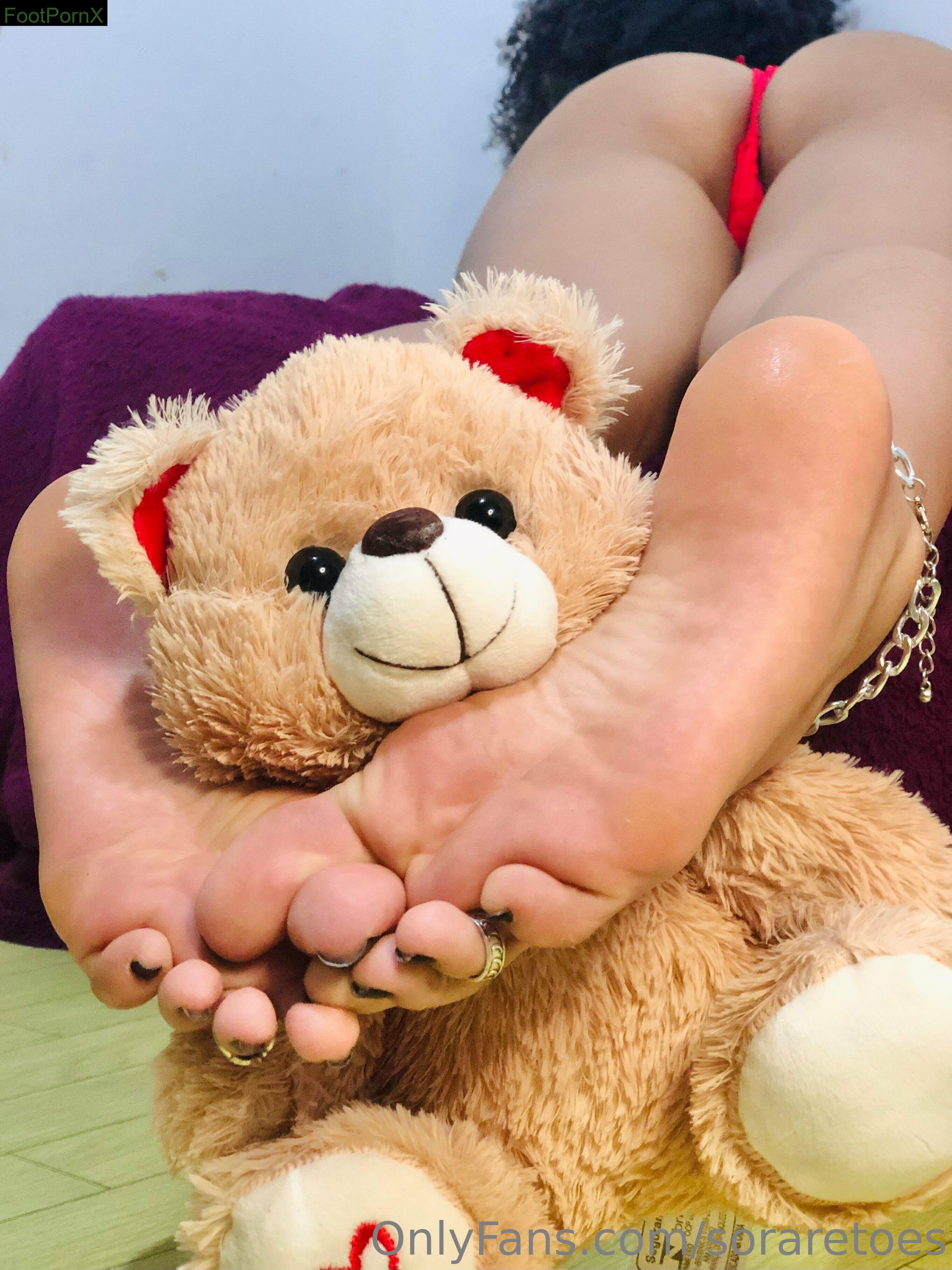 soraretoes feet photo 3