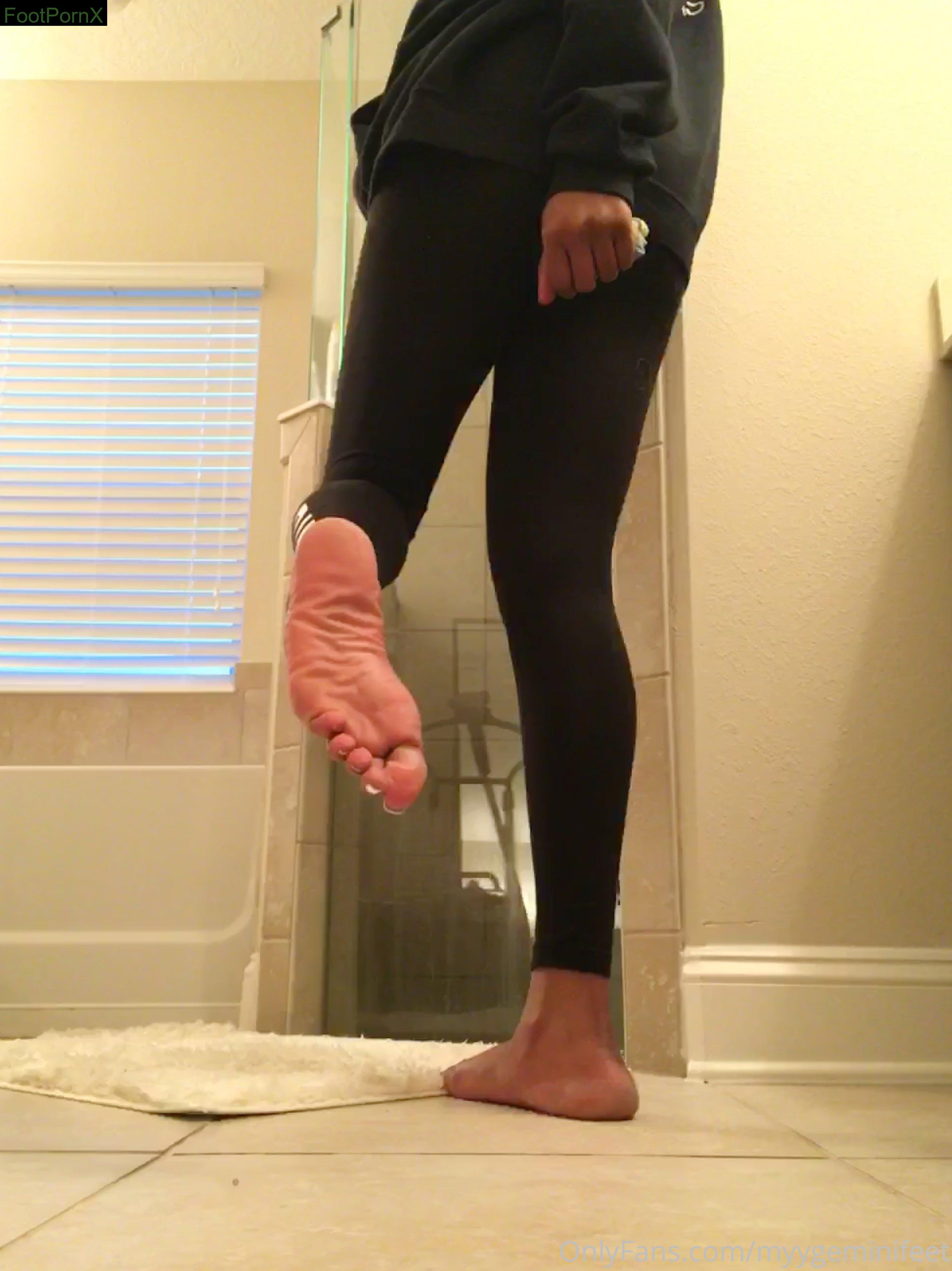myygeminifeet feet photo 9