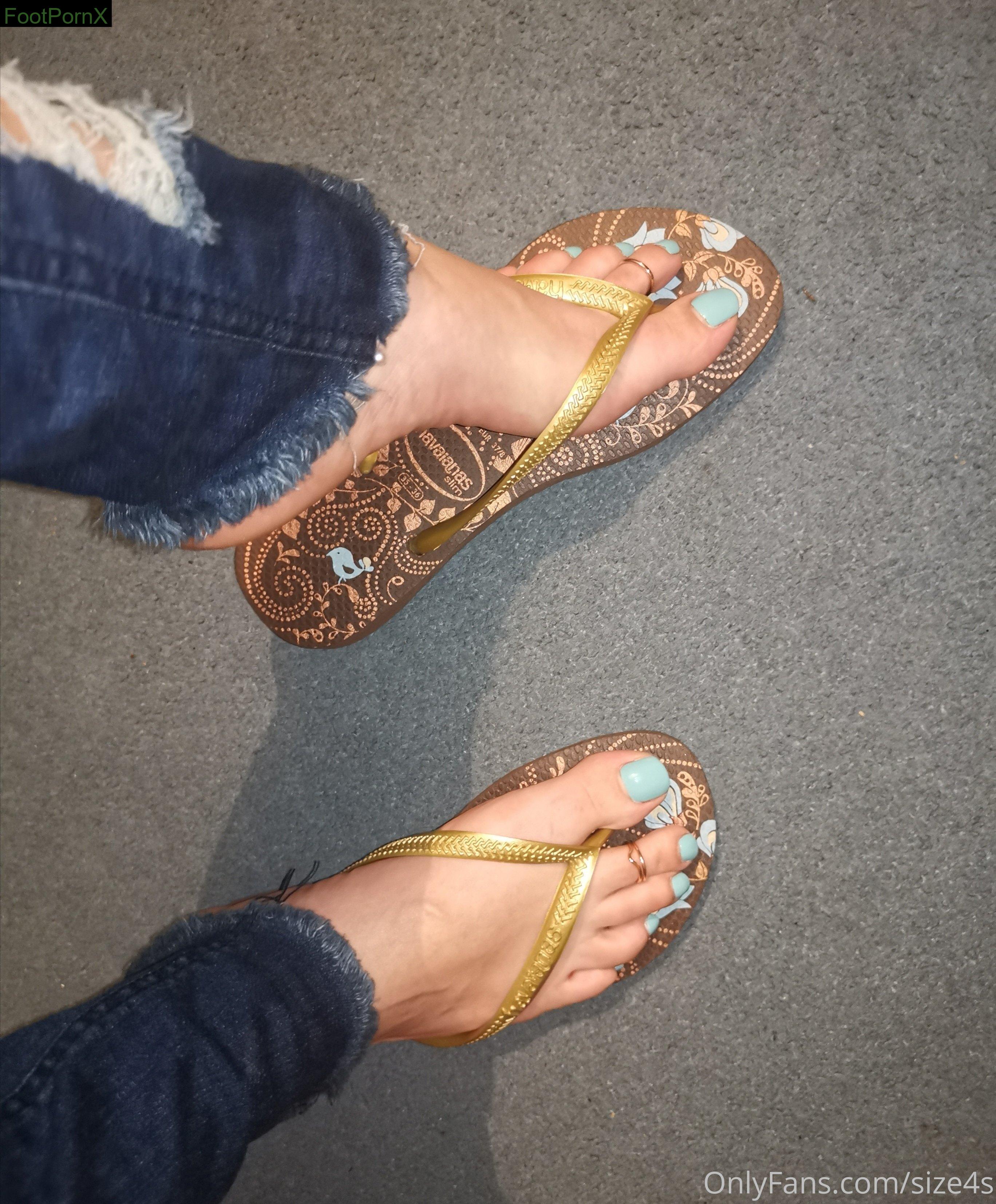 size4s feet photo 22