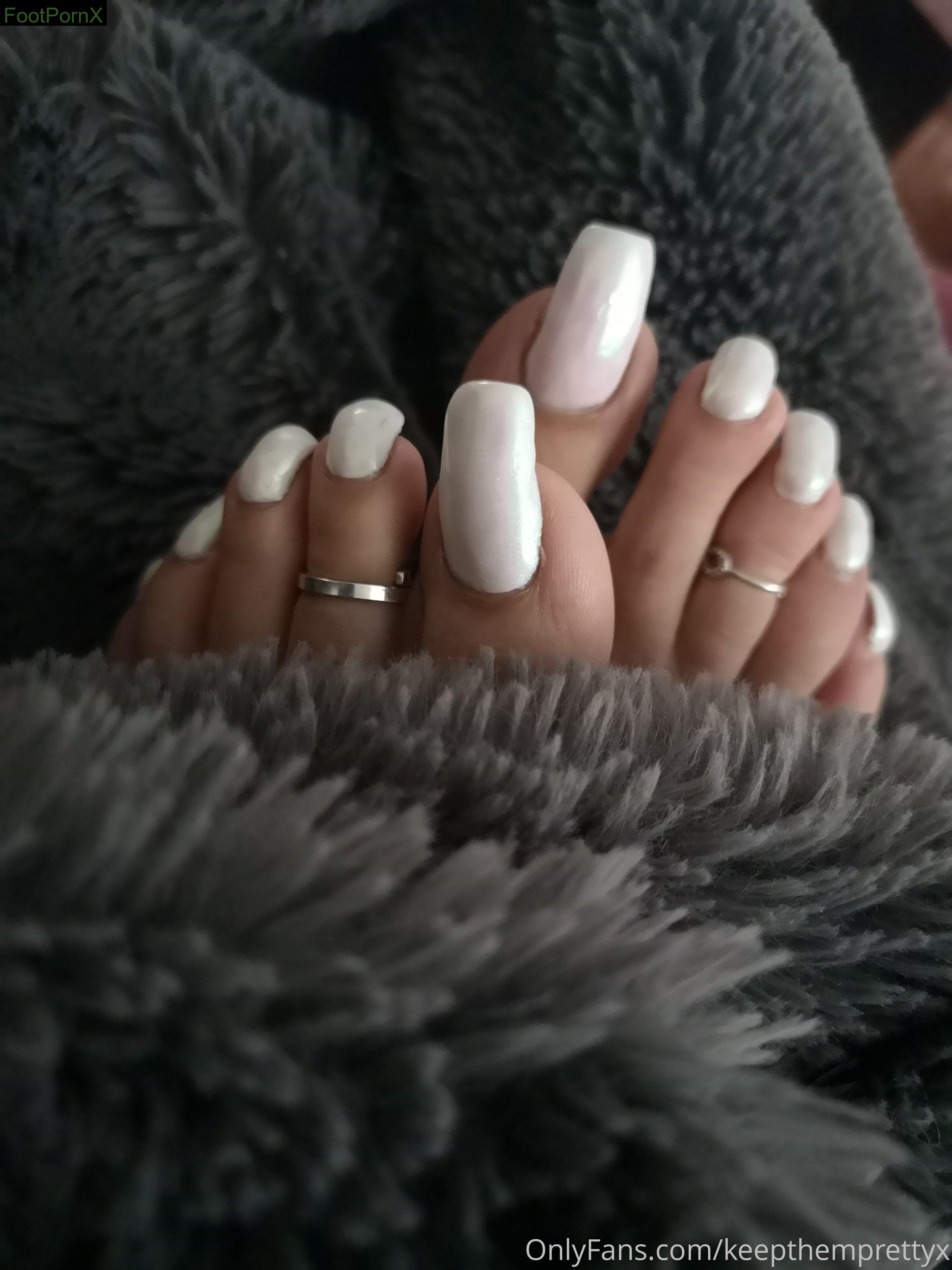 keepthemprettyx feet photo 15