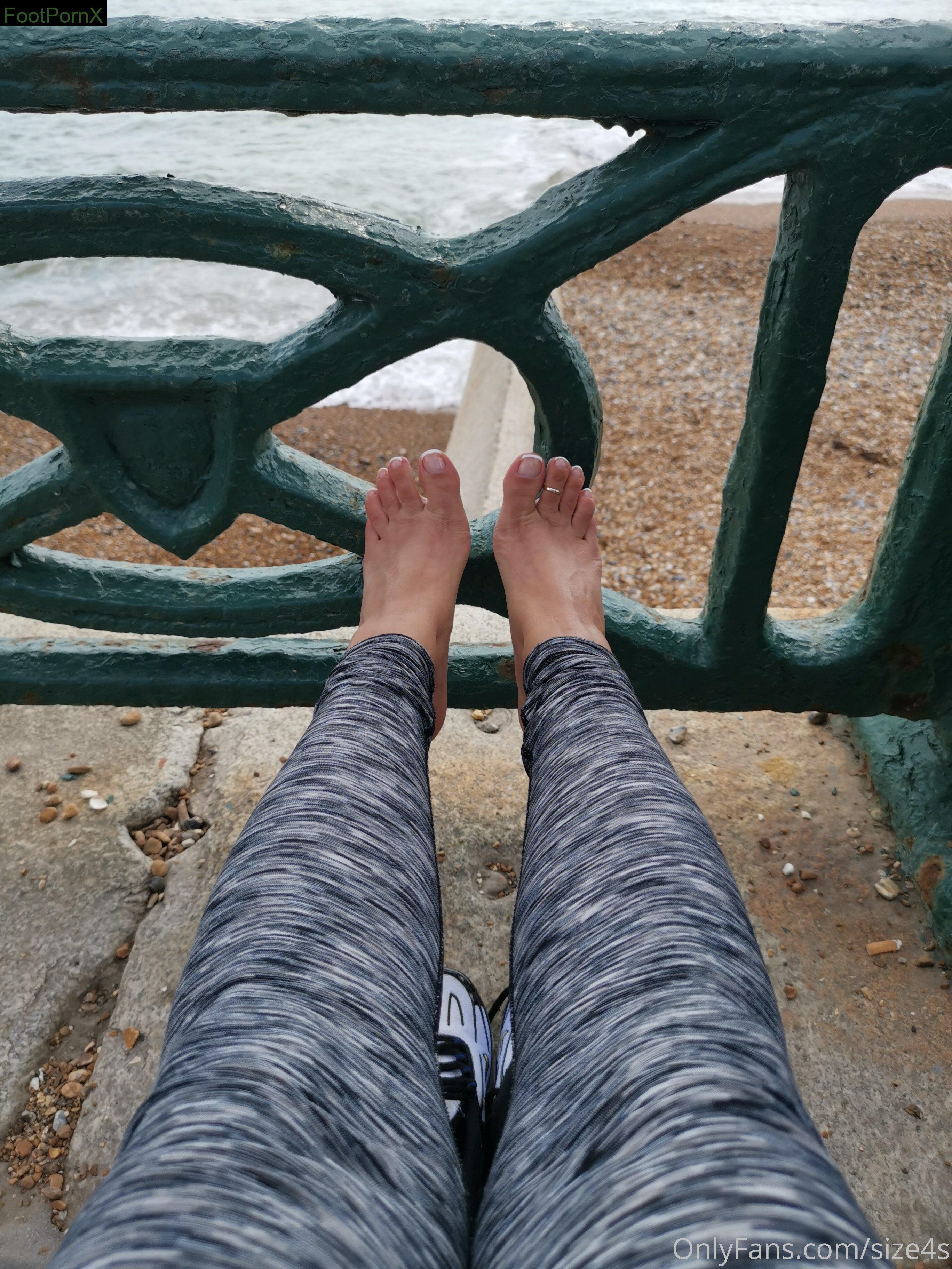 size4s feet photo 19