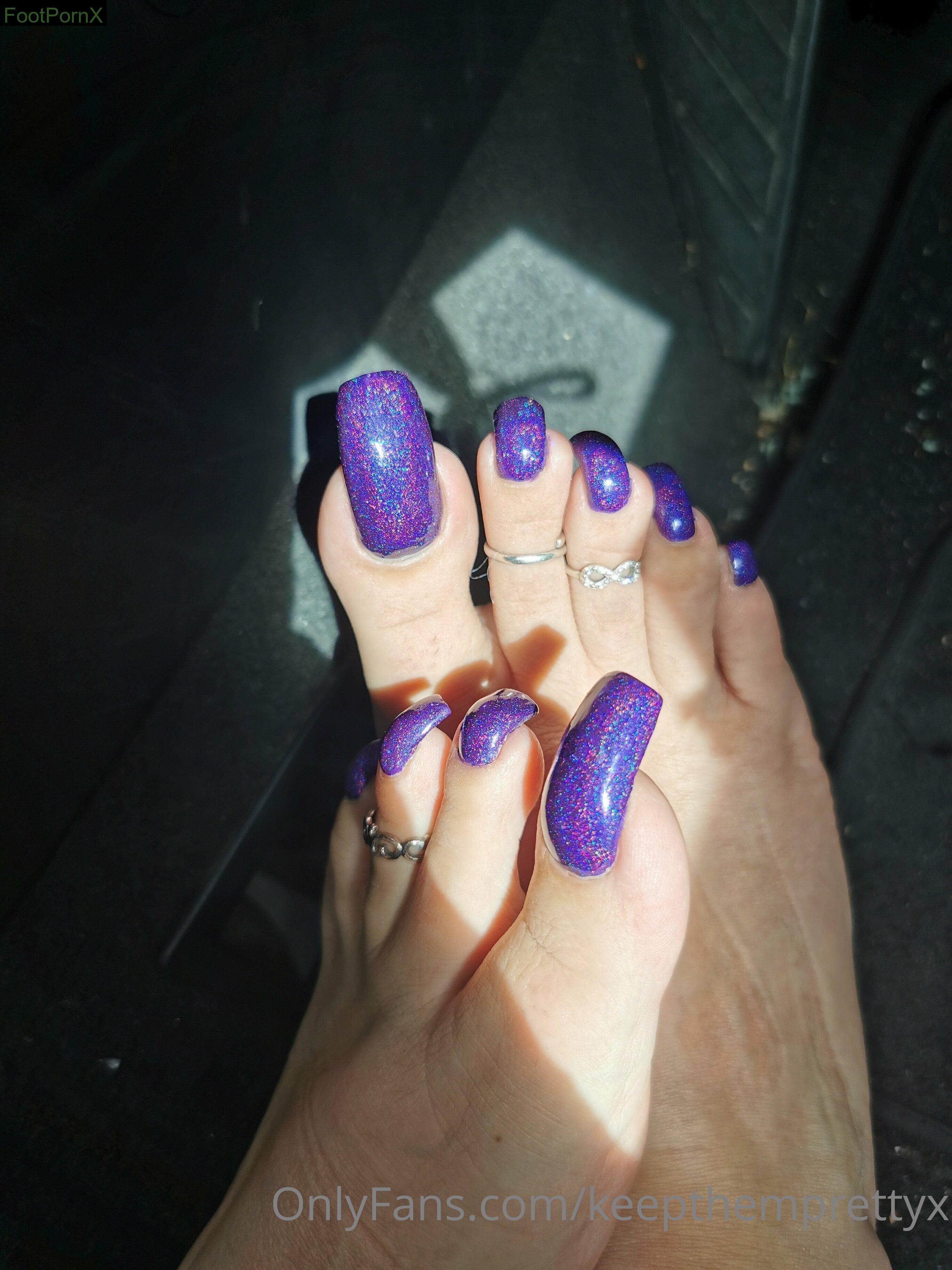 keepthemprettyx feet photo 17