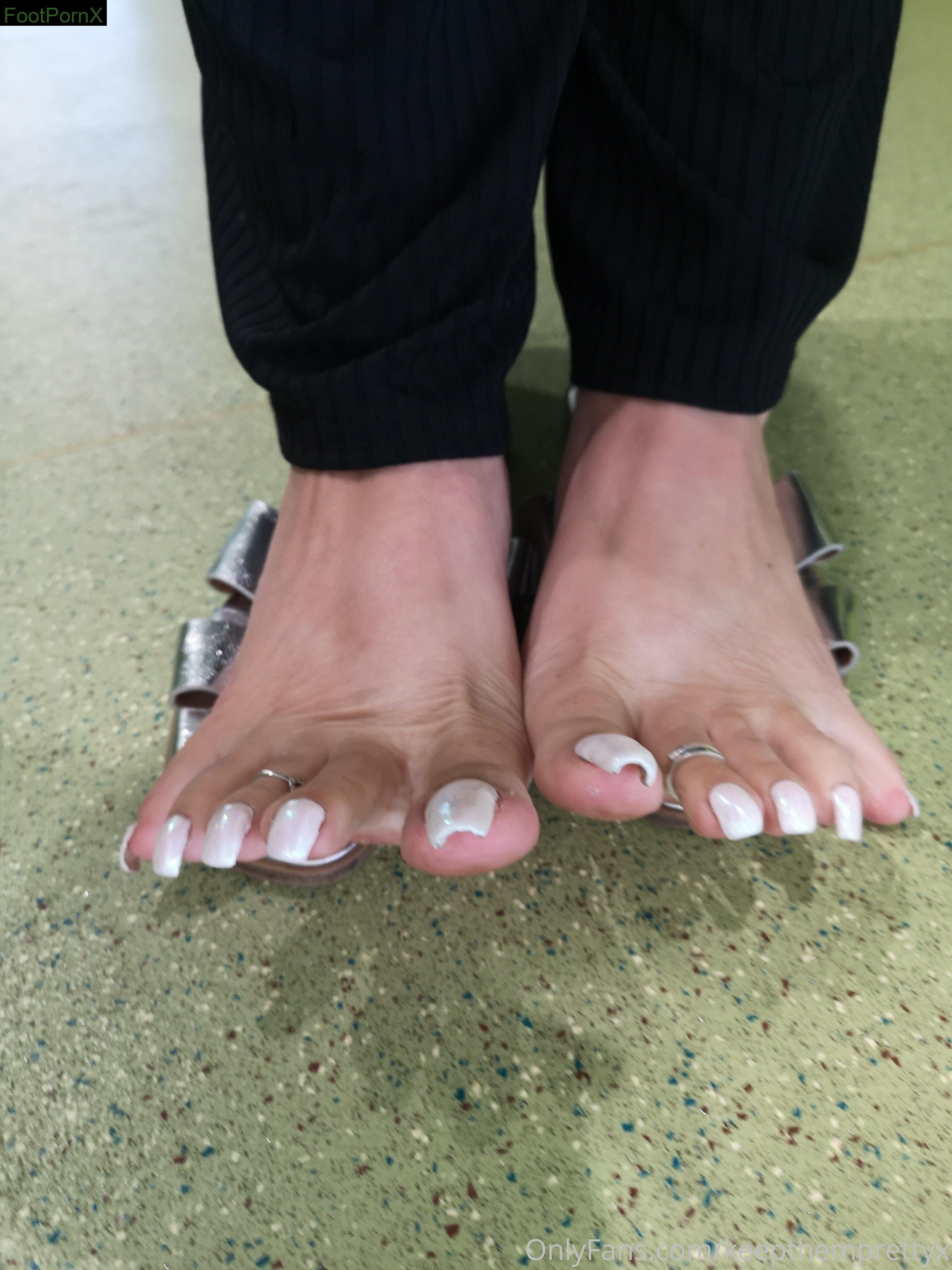 keepthemprettyx feet photo 8