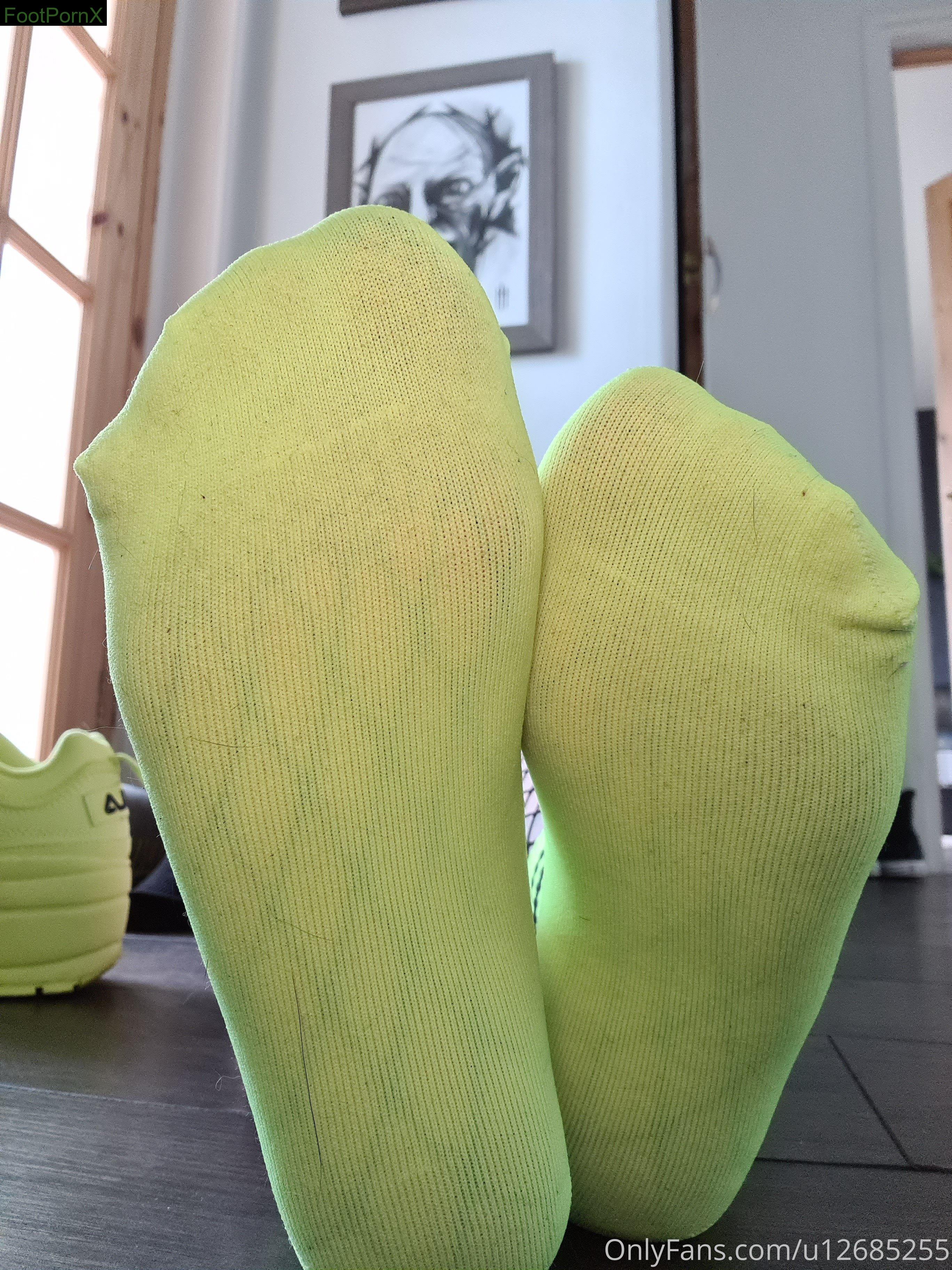 soleneeds feet photo 4