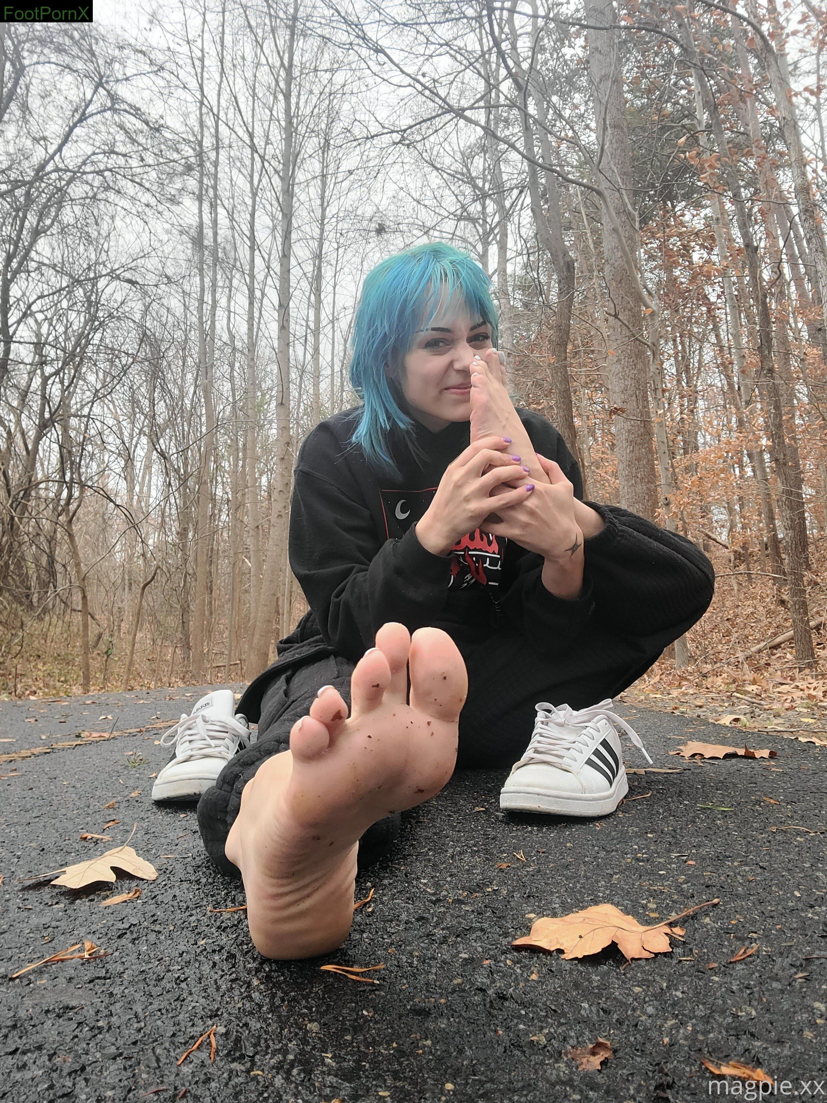 mythicmaggie feet photo 19