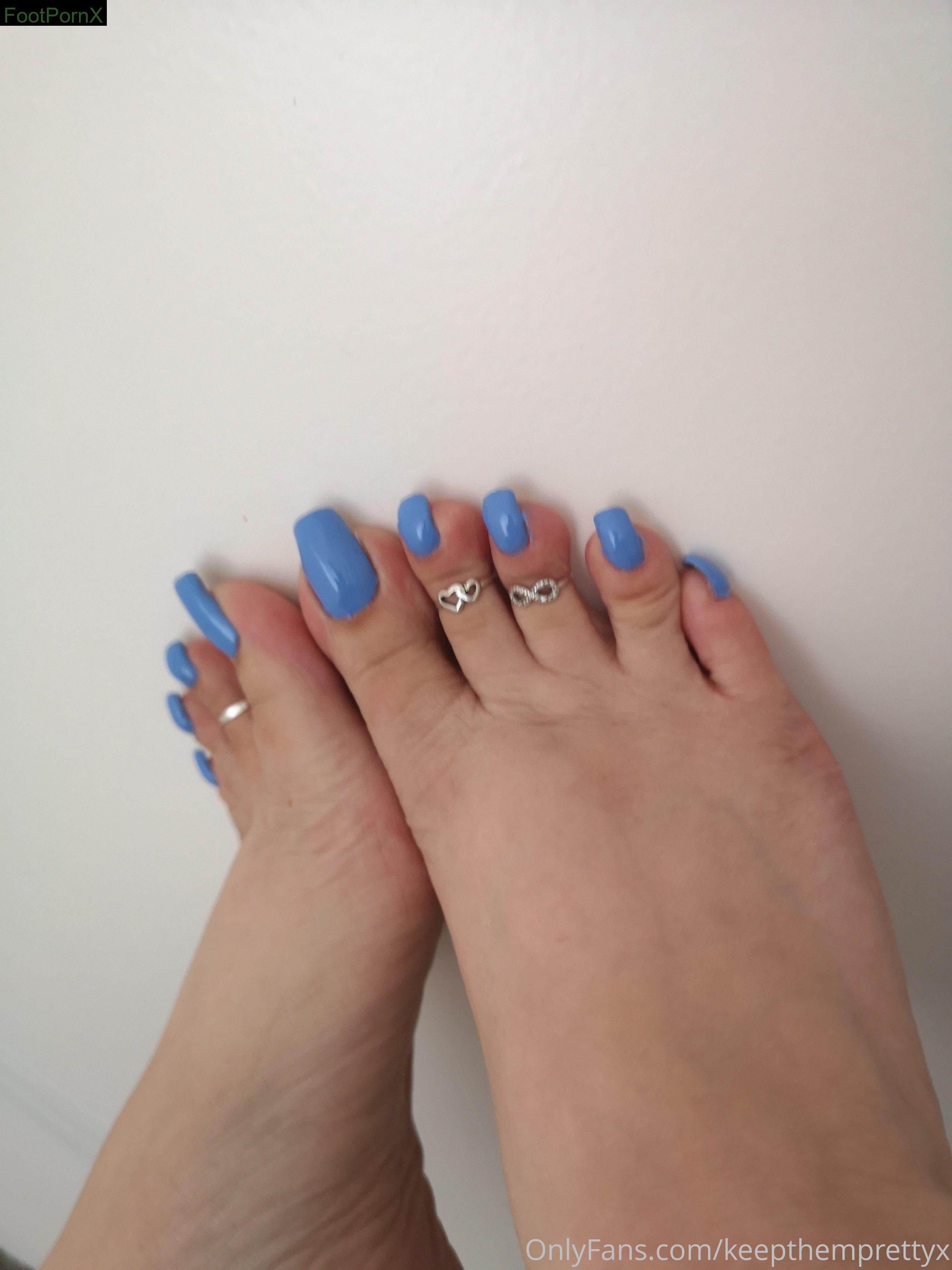keepthemprettyx feet photo 2