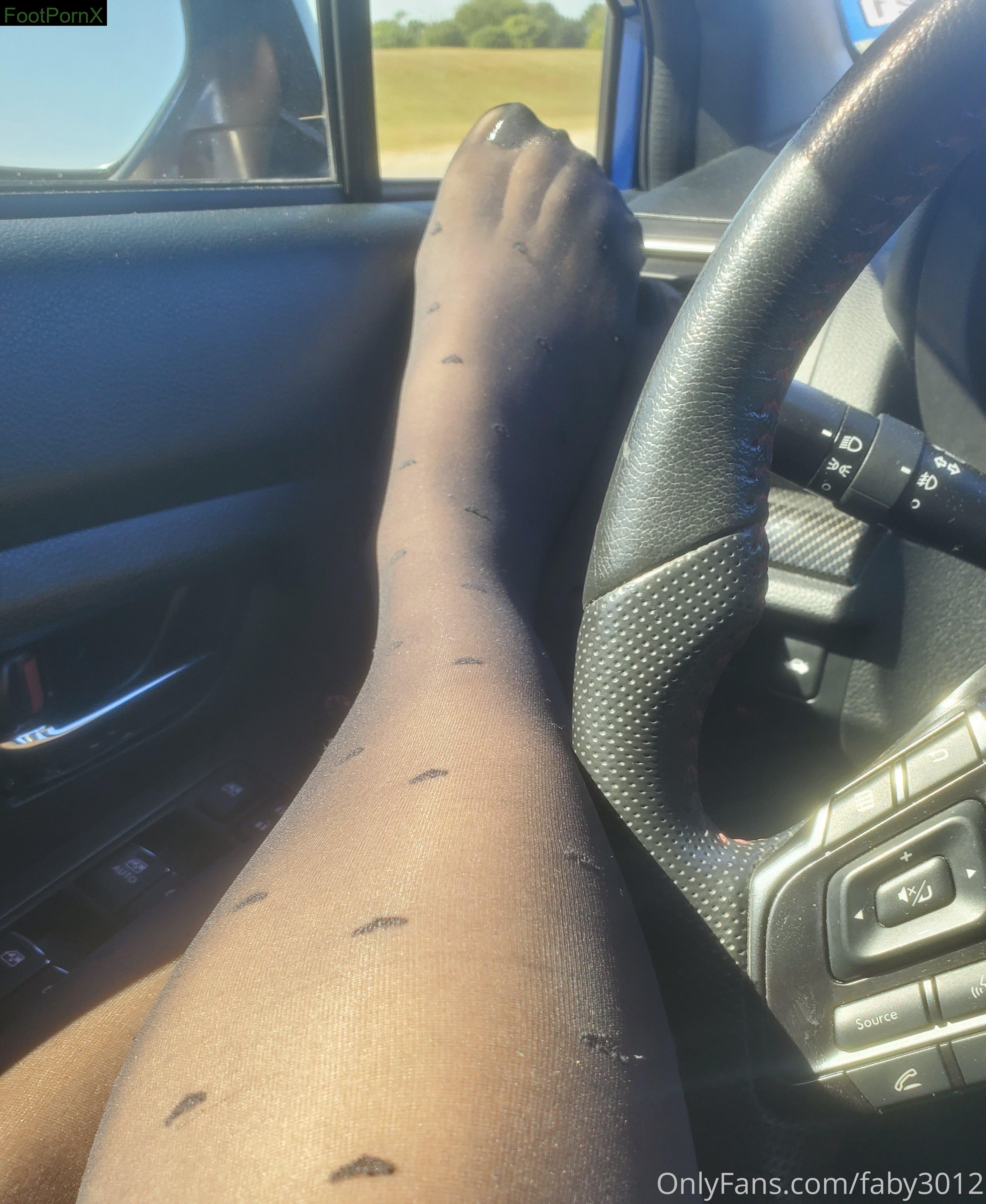 faby3012 feet photo 20