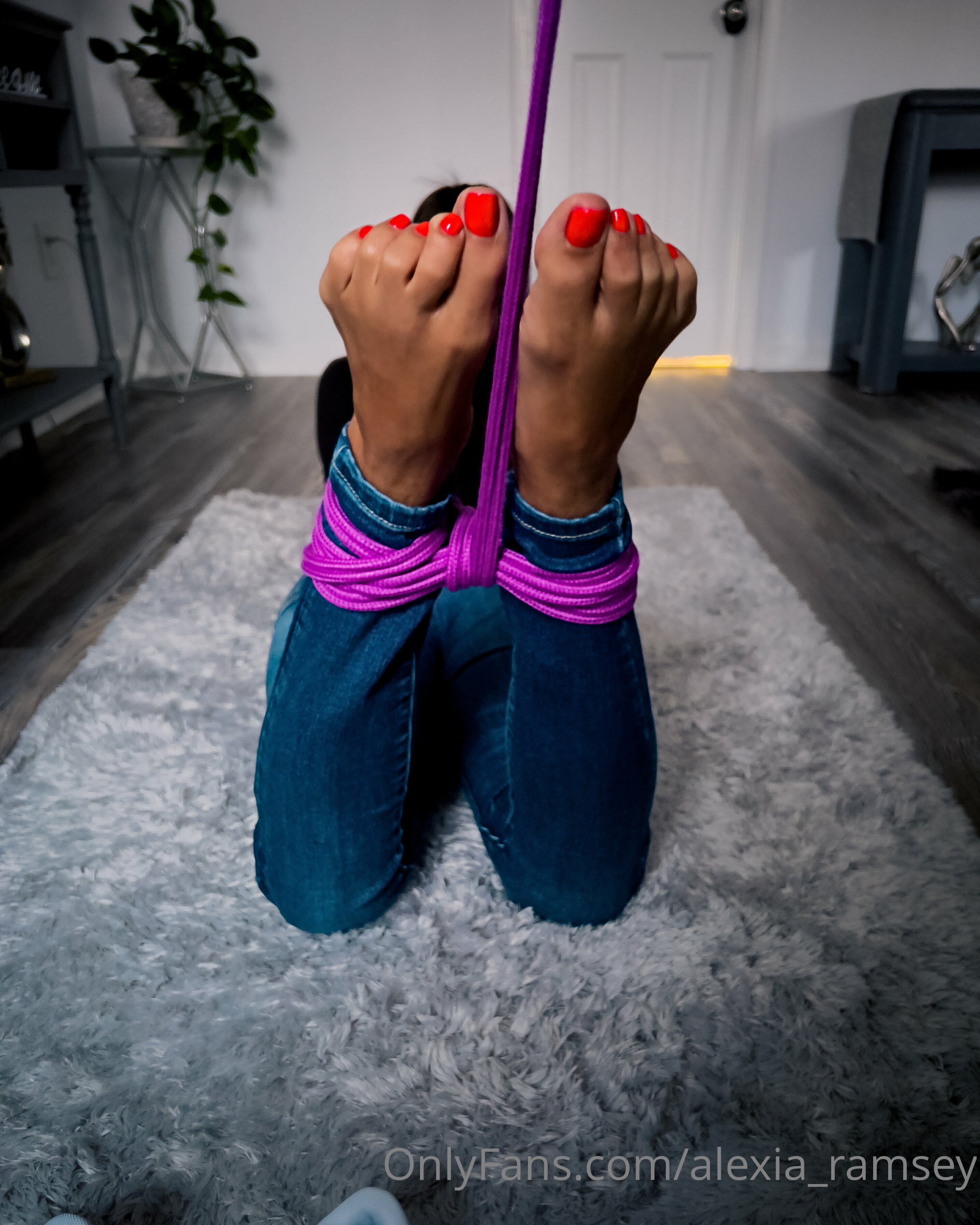 alexia_ramsey feet photo 20
