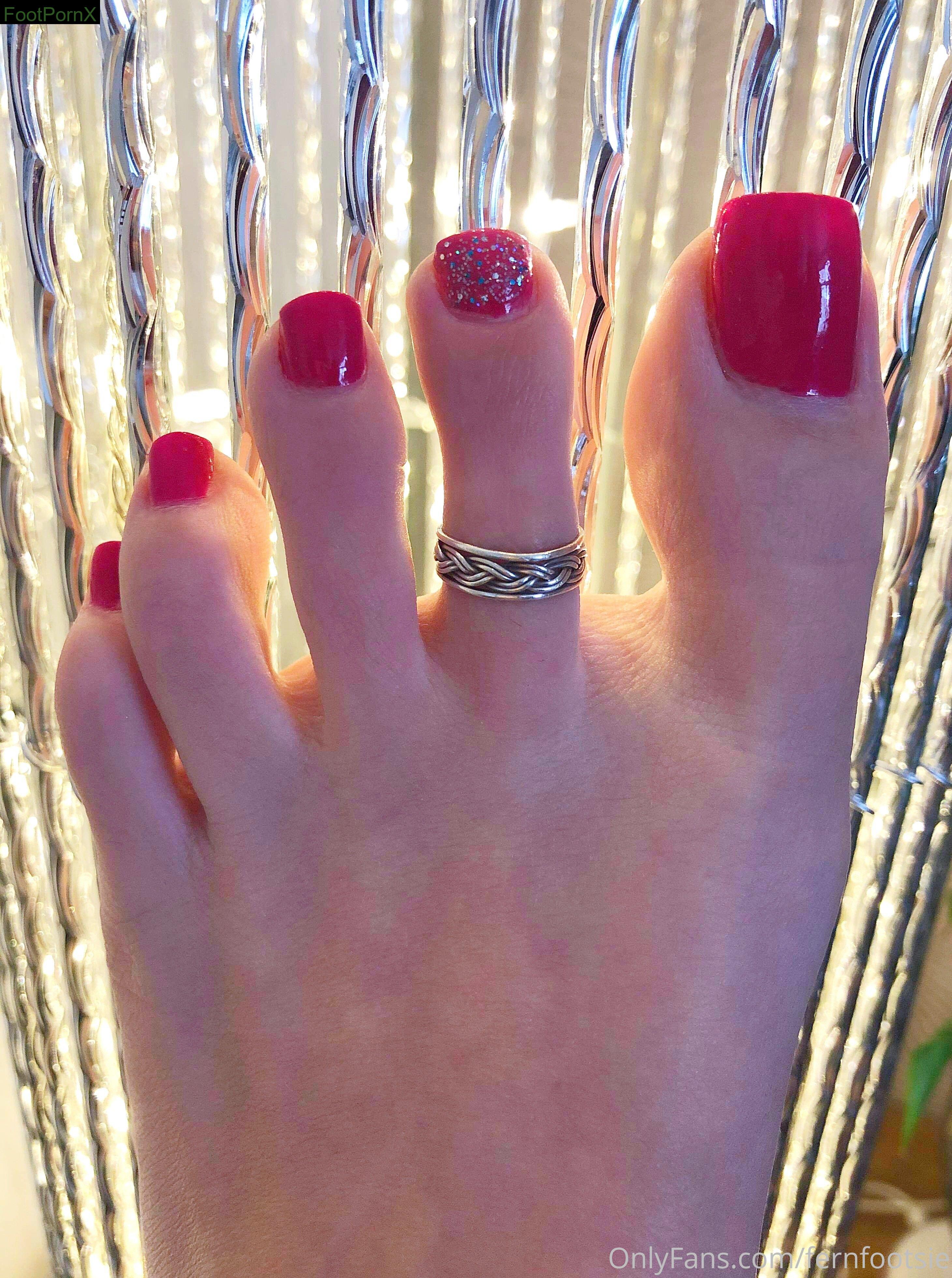 lush_fern feet photo 21