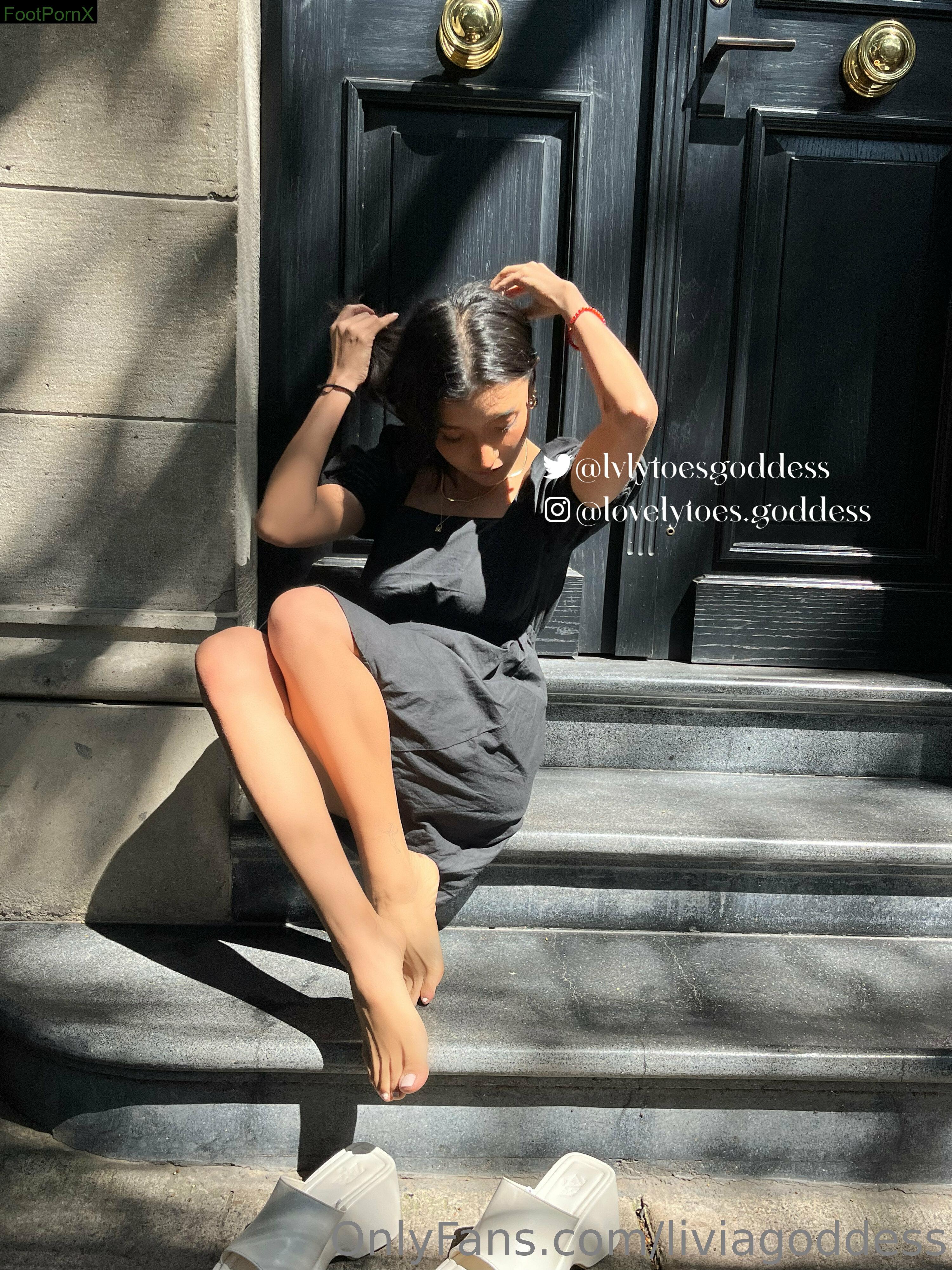 liviagoddess feet photo 23