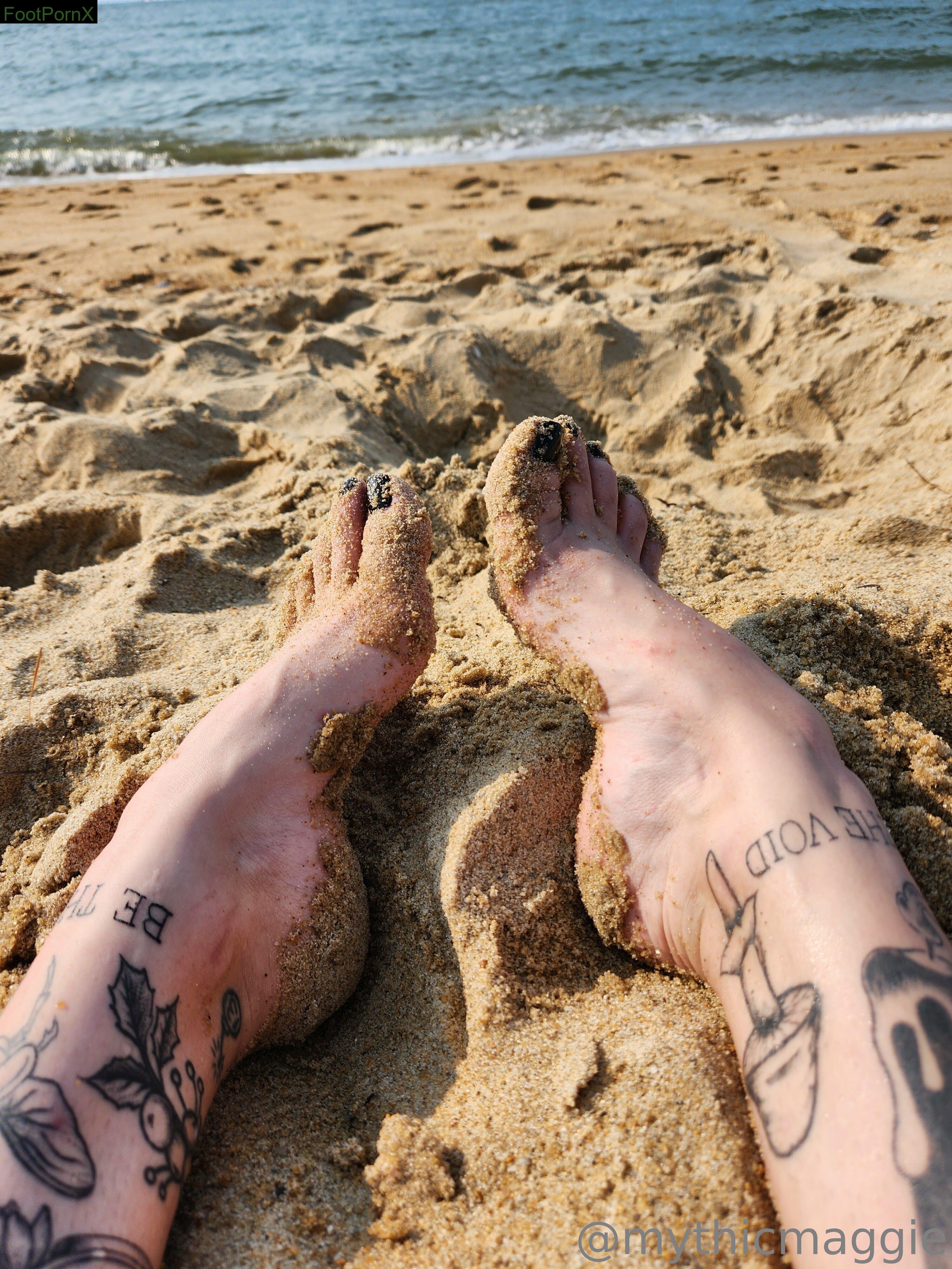 mythicmaggie feet photo 12