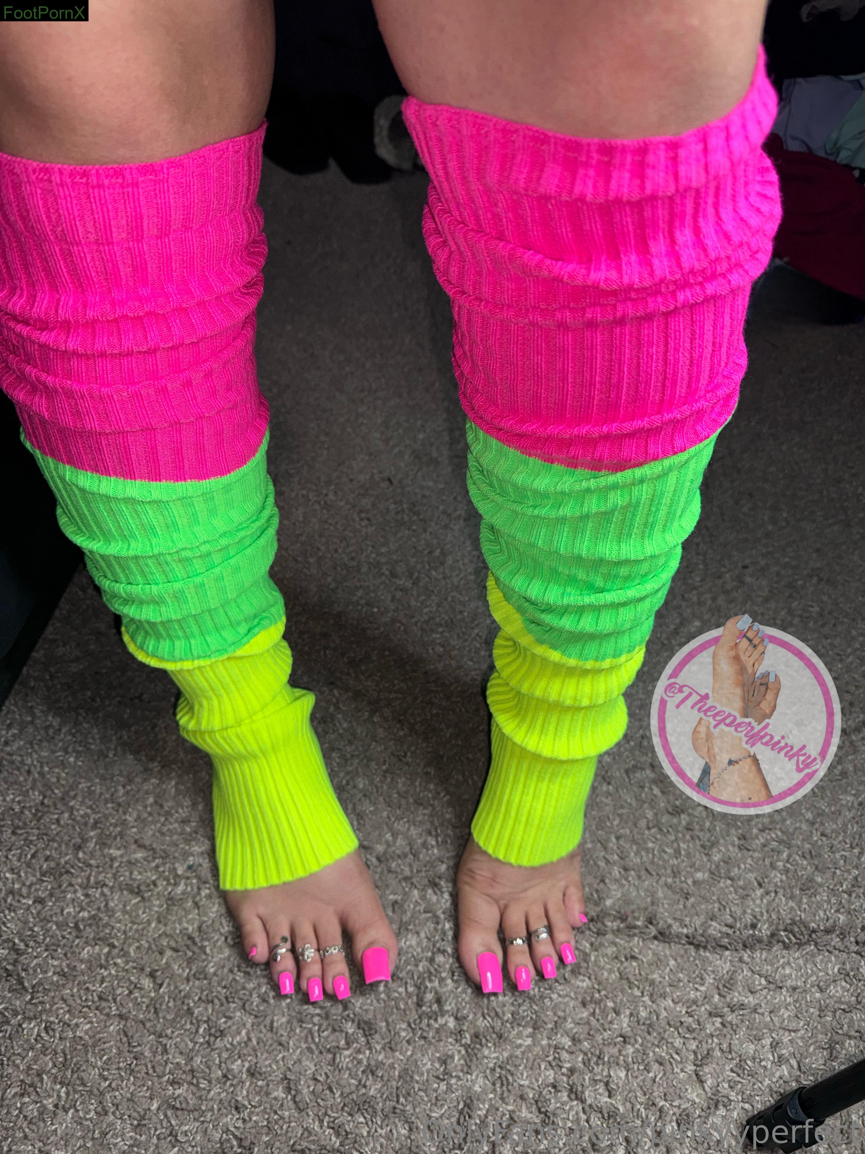 pinkyyperfect feet photo 17