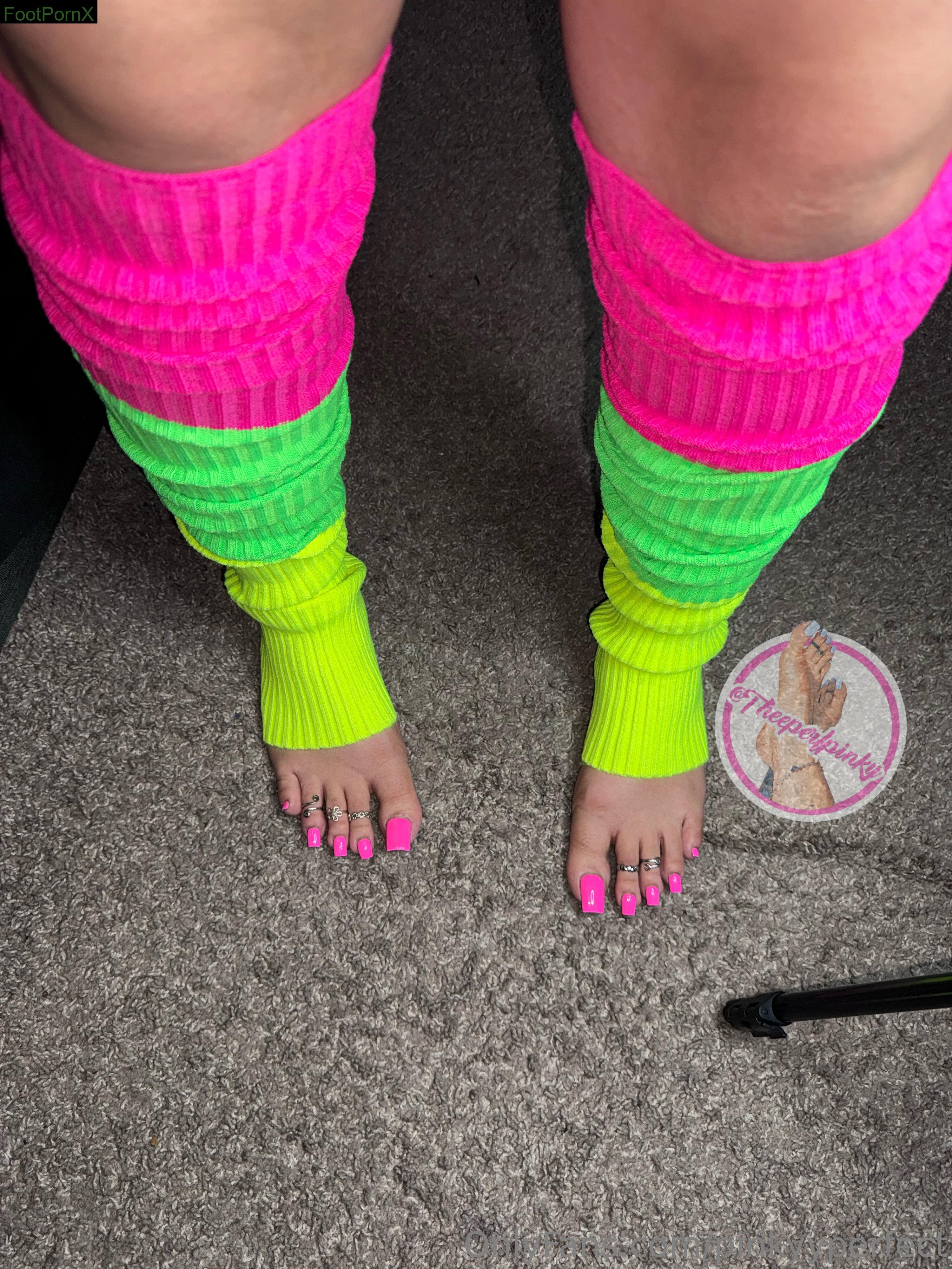 pinkyyperfect feet photo 19