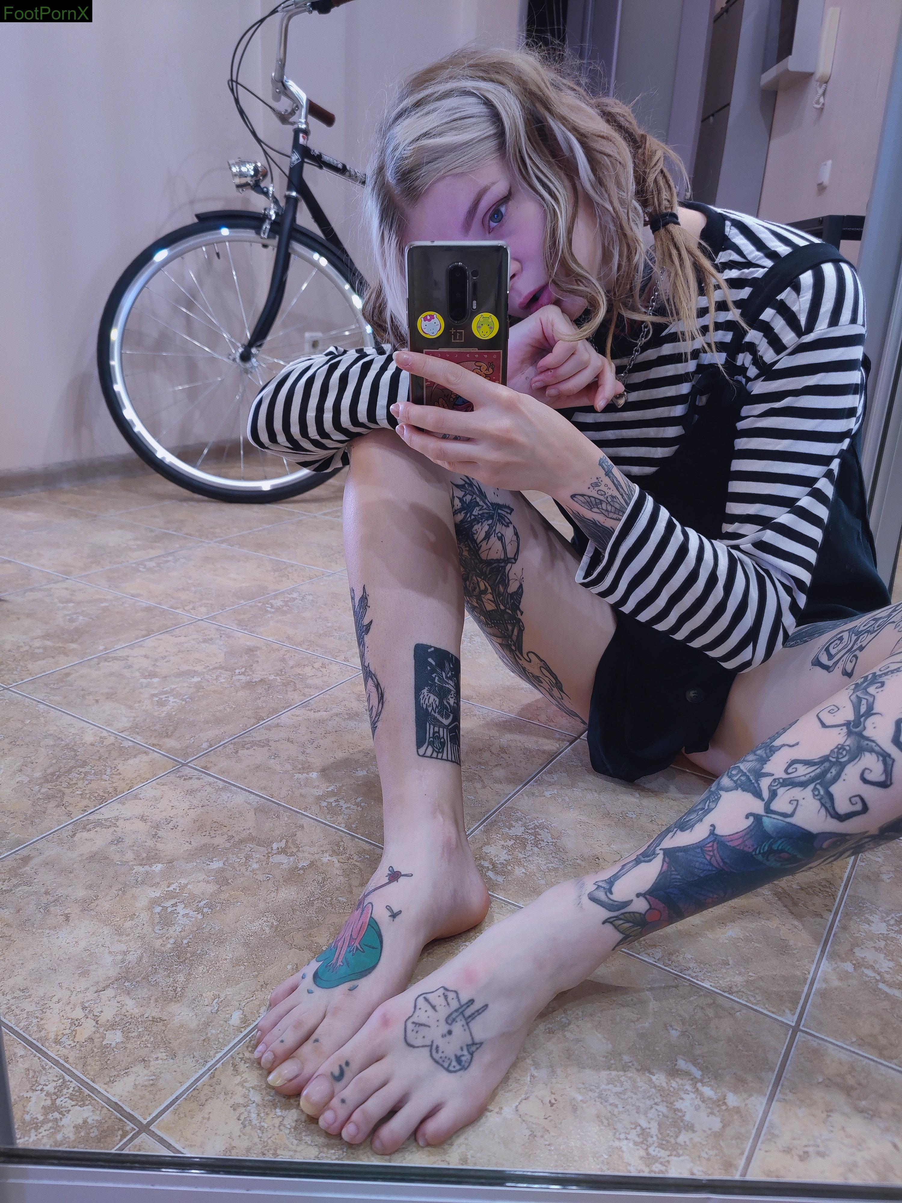 milky.xiu feet photo 19