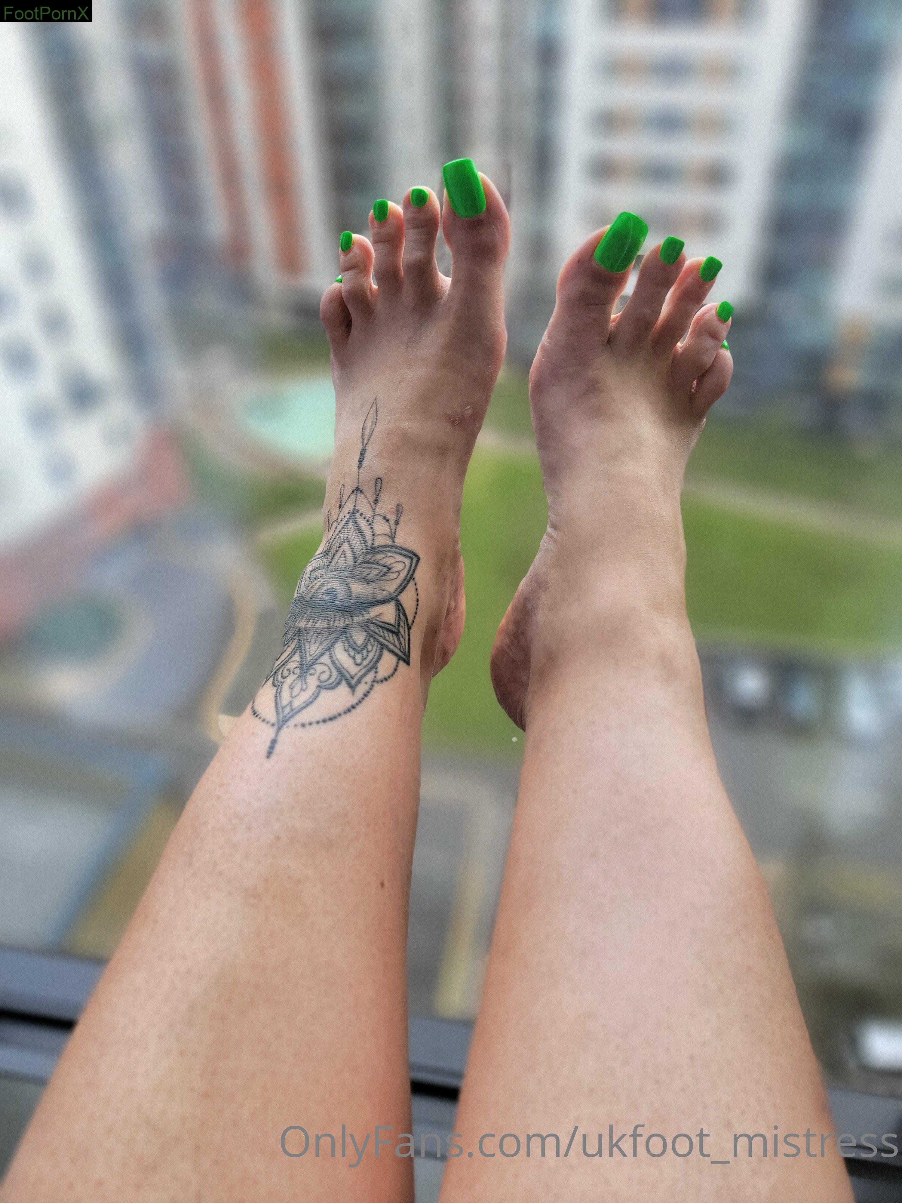 ukfoot_mistress feet photo 21