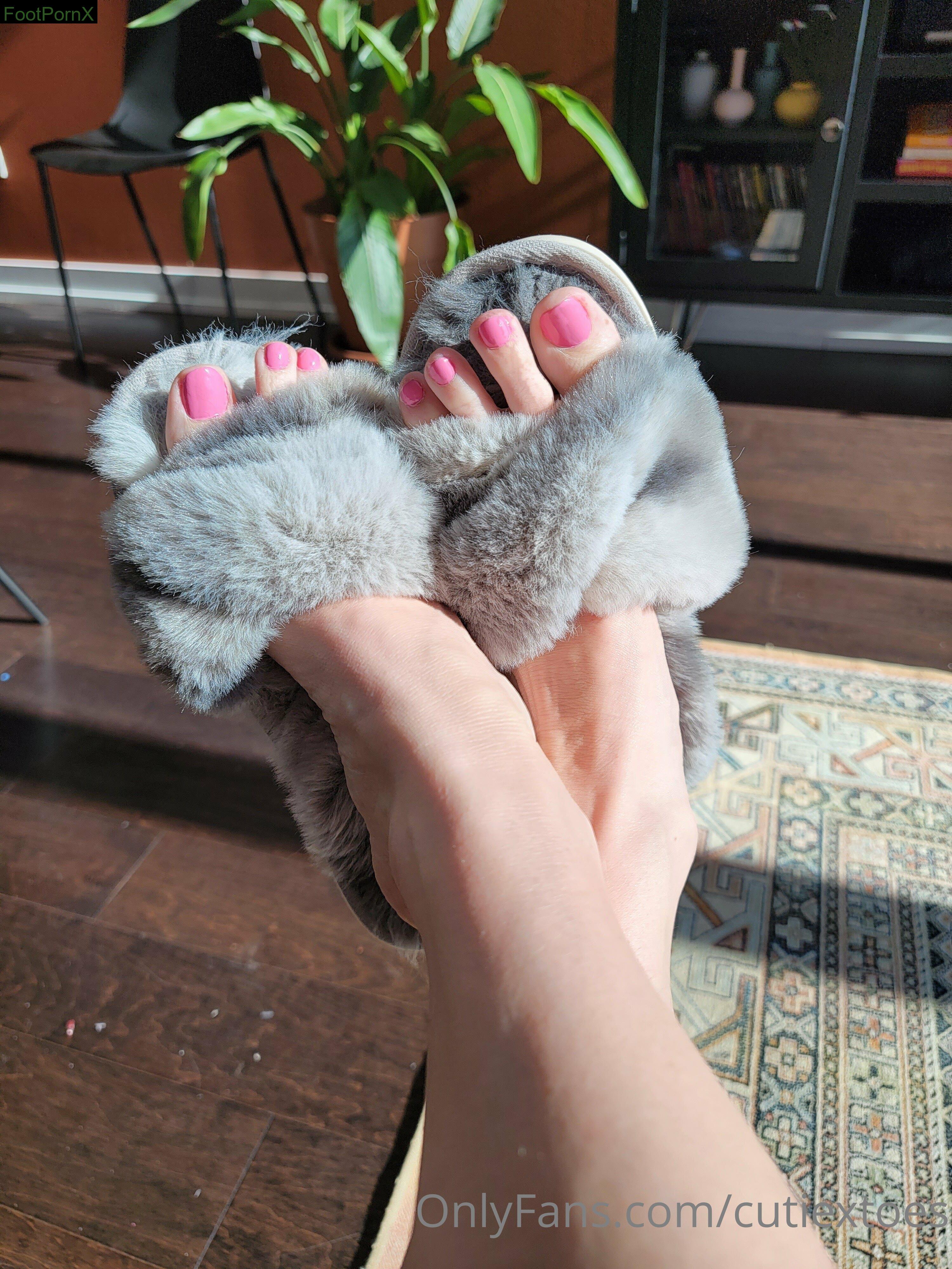 cutiextoes feet photo 8