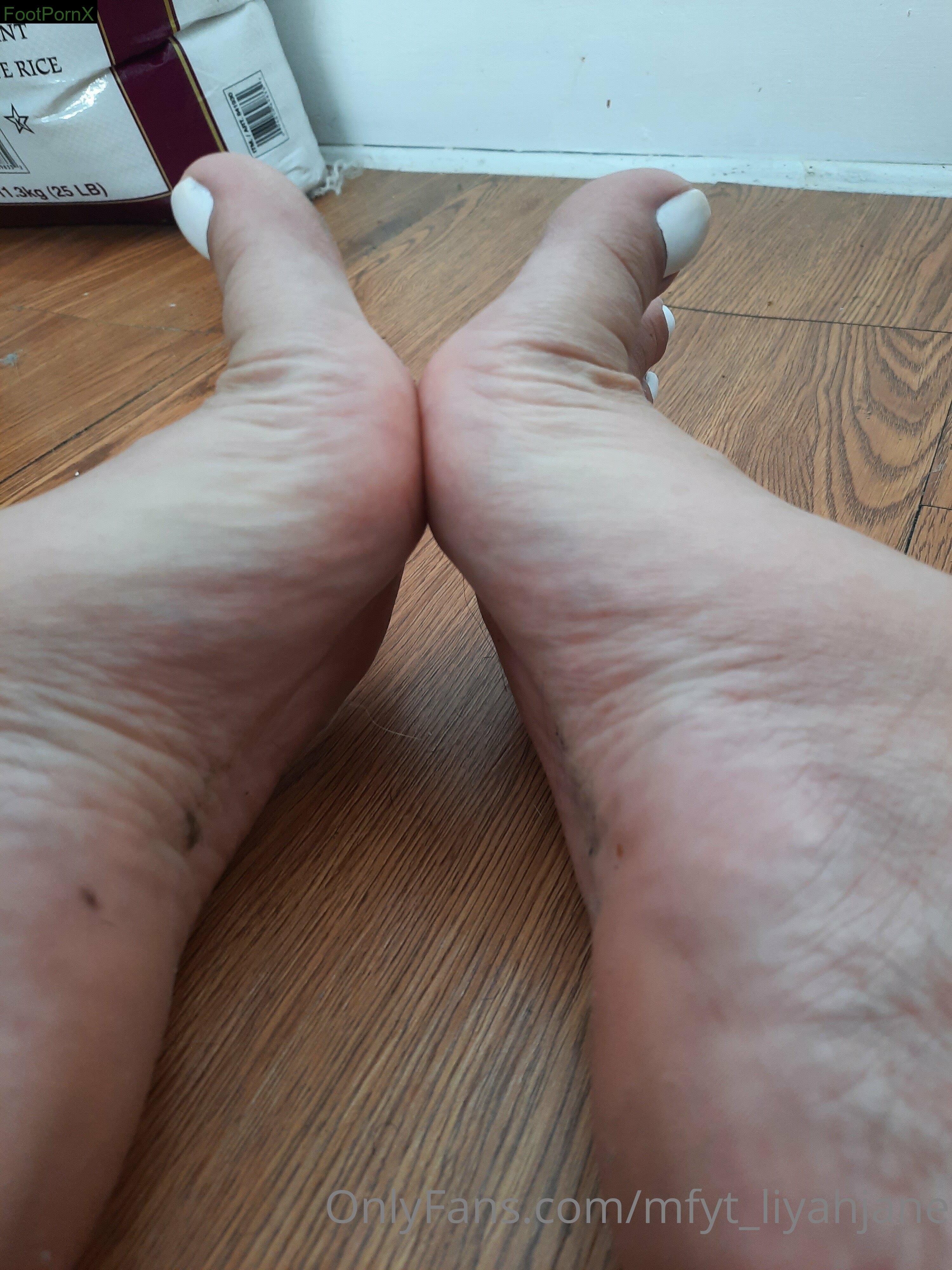 mfyt_liyahjane feet photo 12