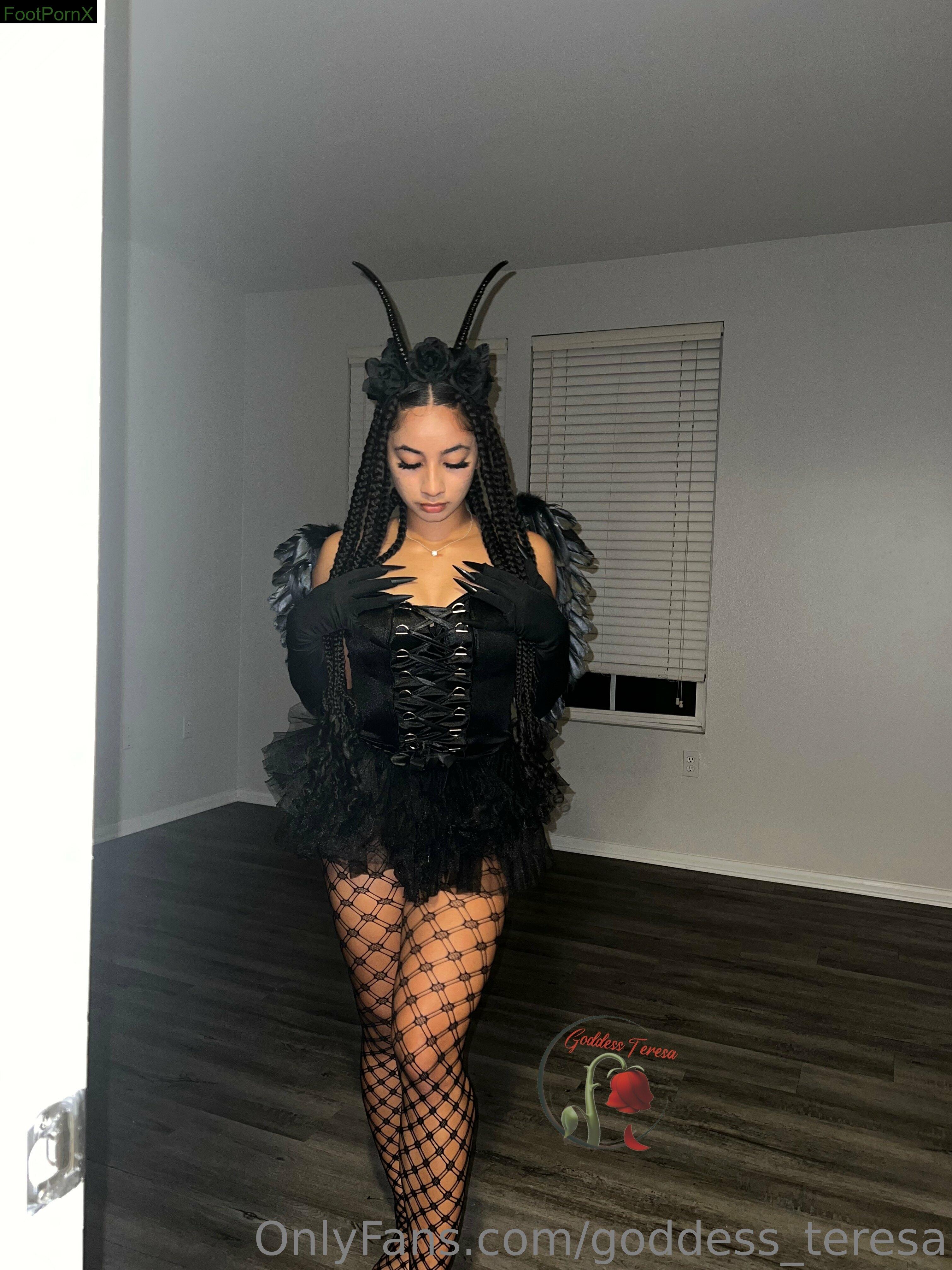 goddess_teresa feet photo 24