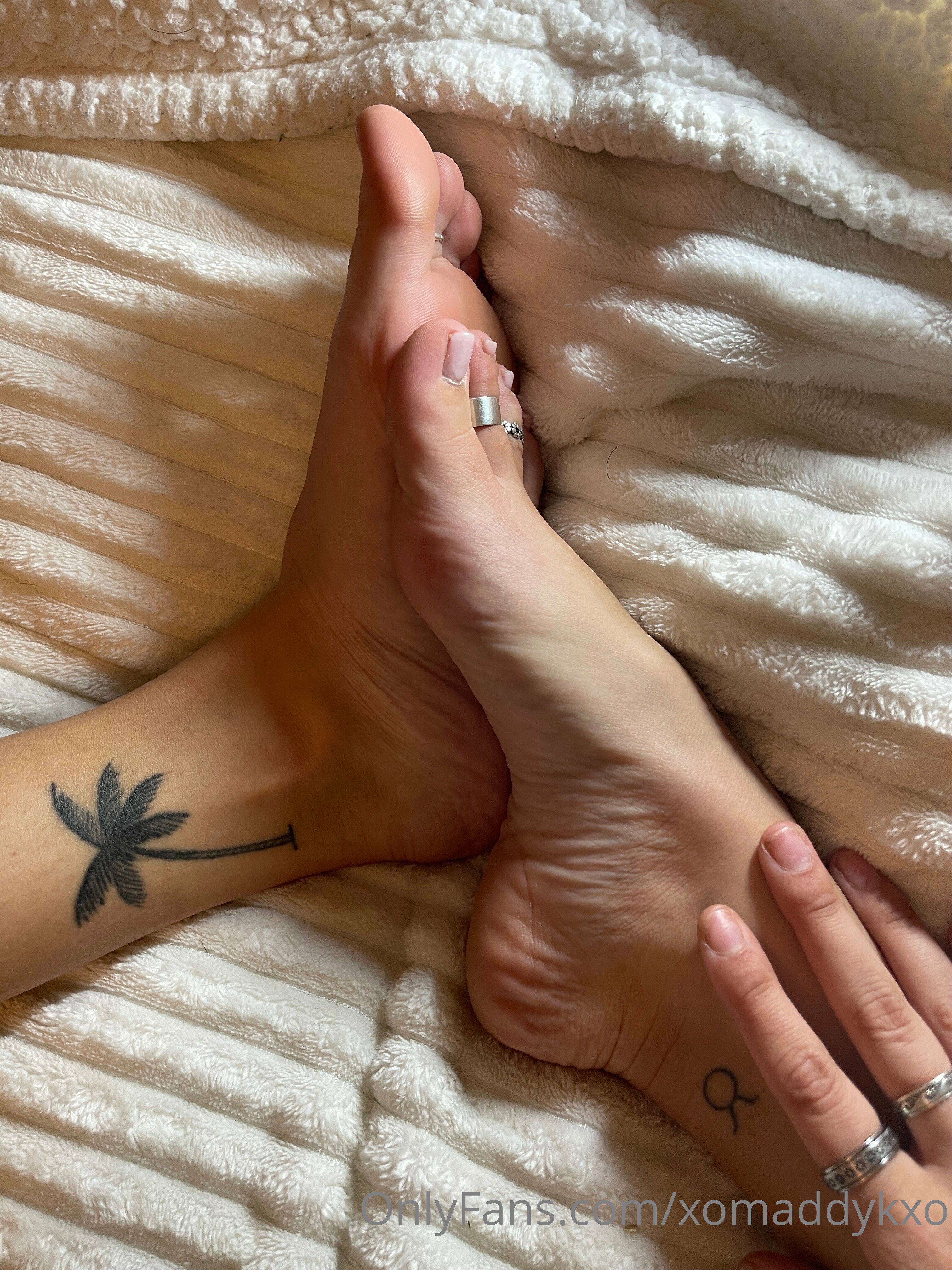 xomaddykxo feet photo 18
