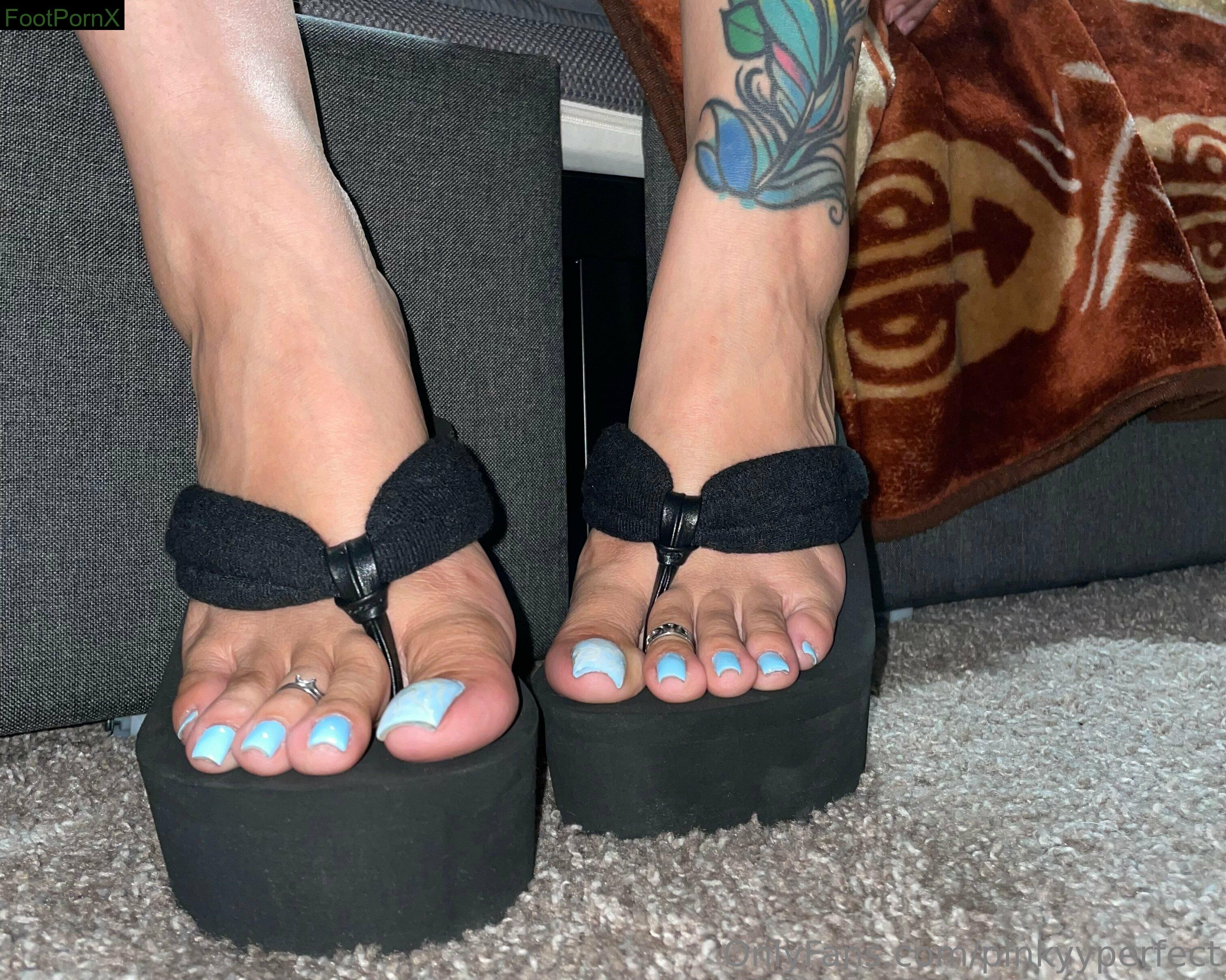pinkyyperfect feet photo 8