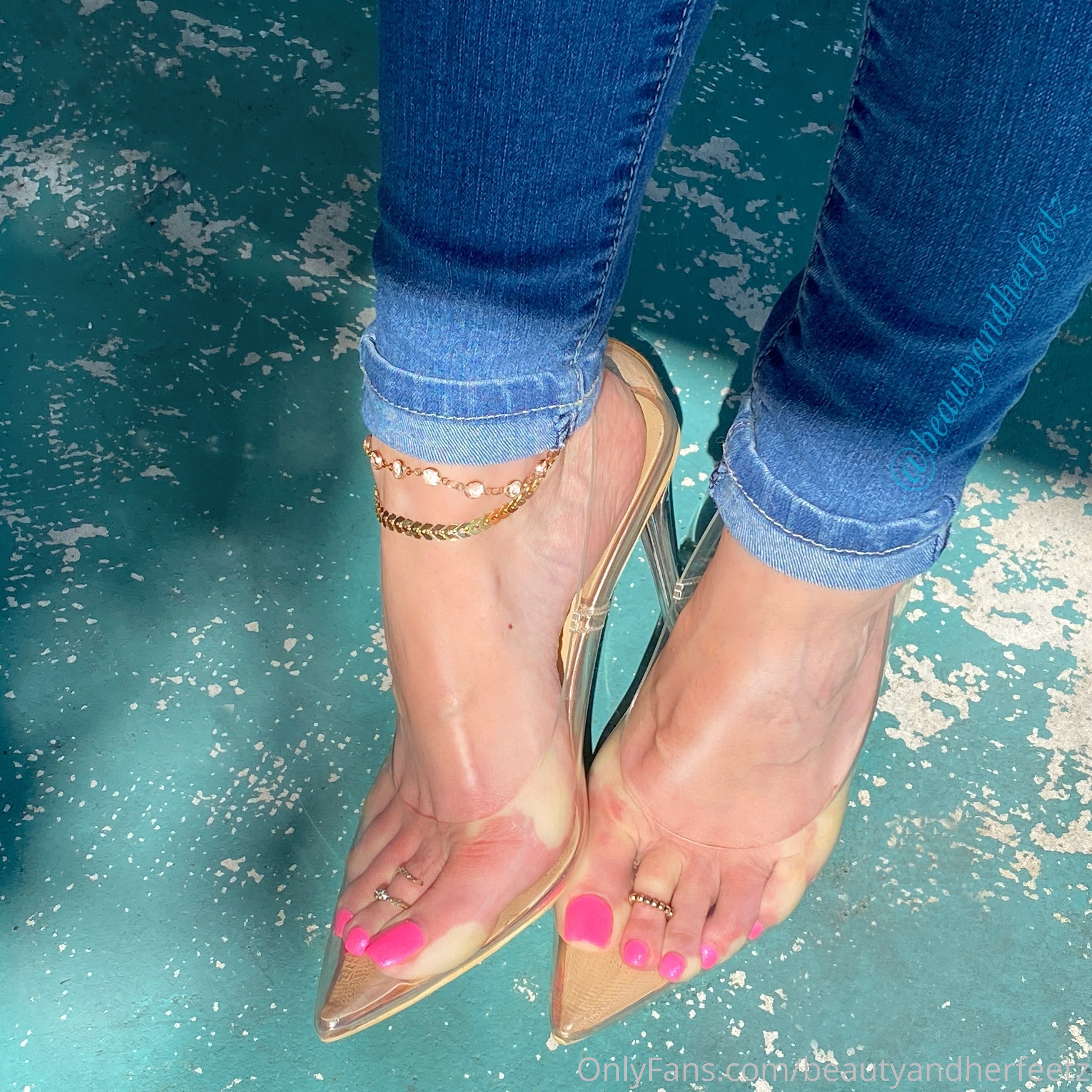 beautyandherfeetz feet photo 1